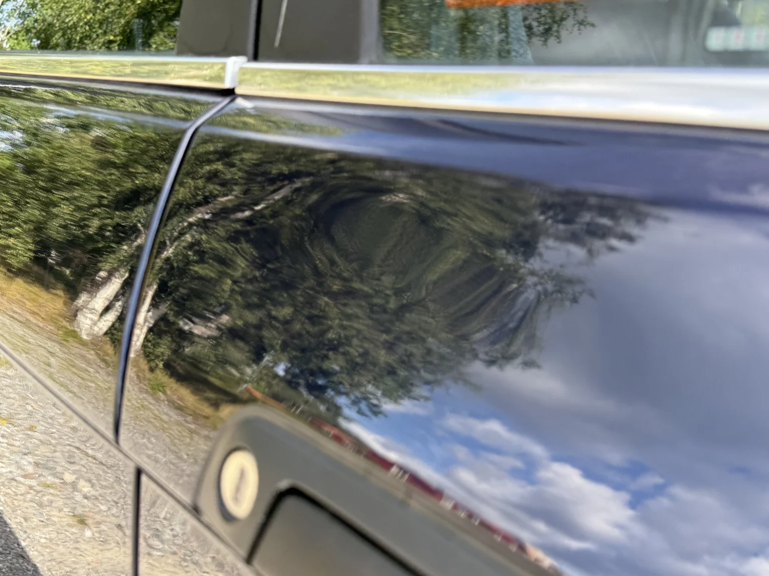 Exterior image of 1990 BMW 750i (47)