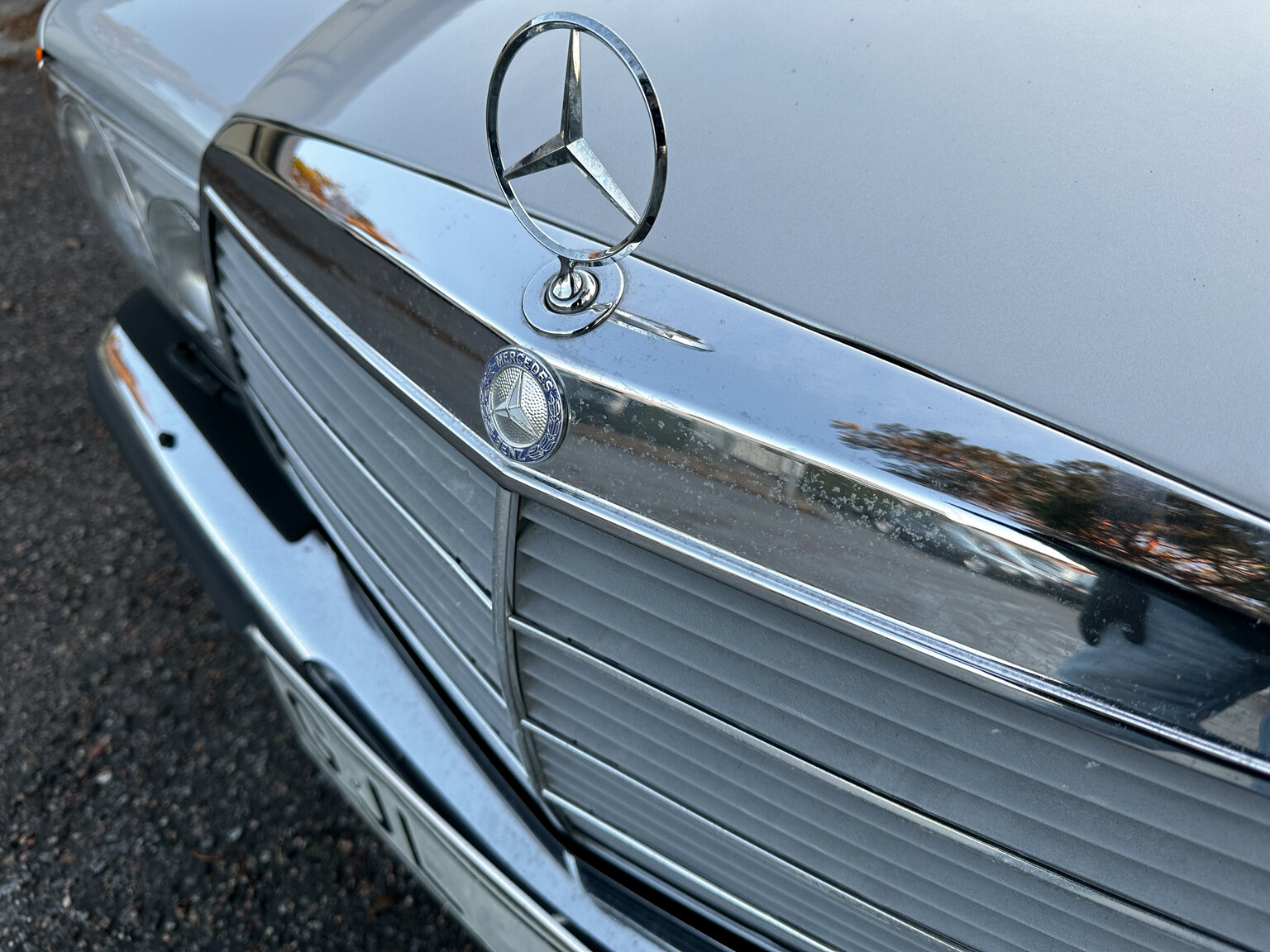 Aussenfoto 1978 Mercedes-Benz 250