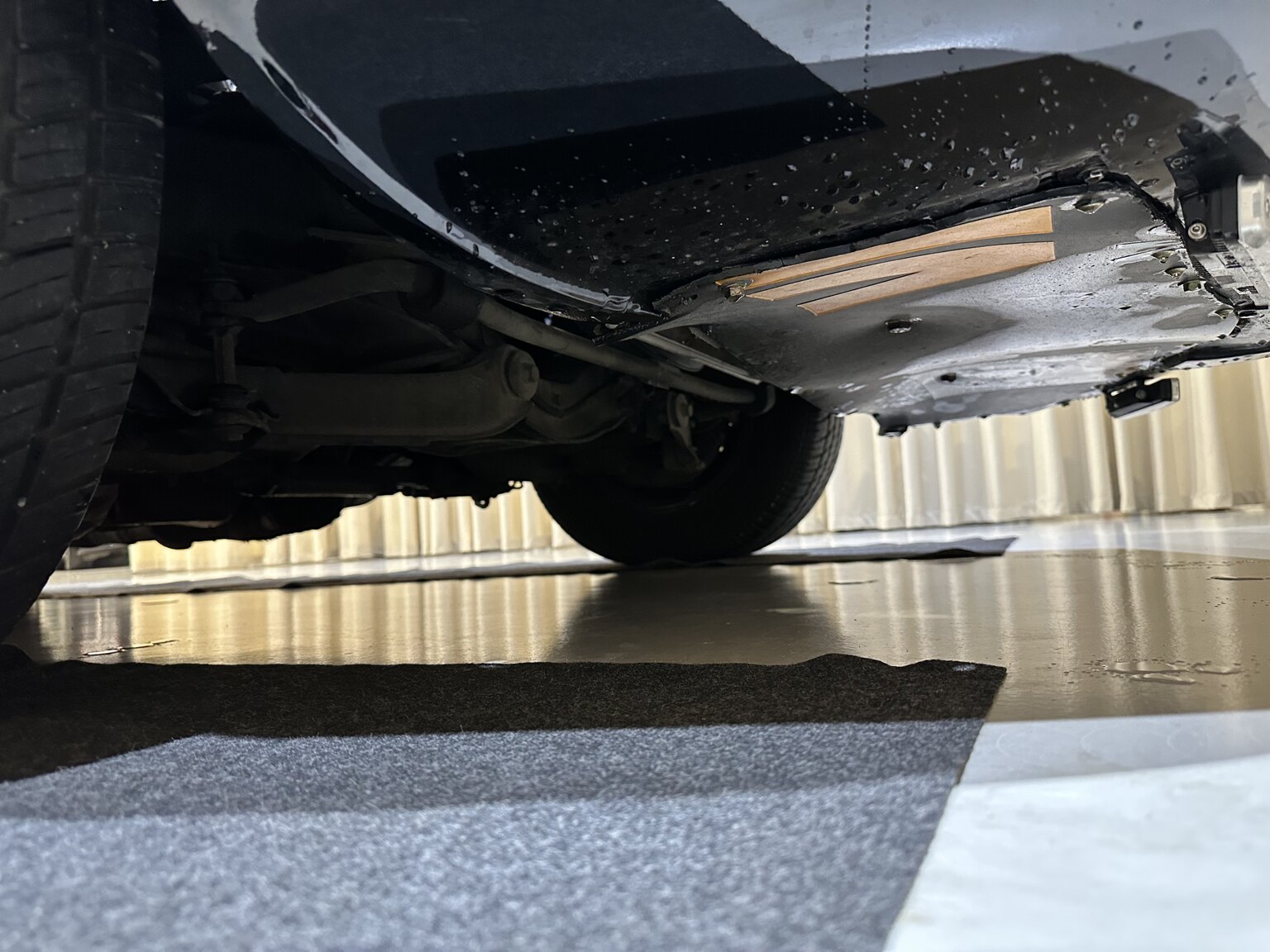 Exterior image of 1975 Chevrolet Corvette Stingray 