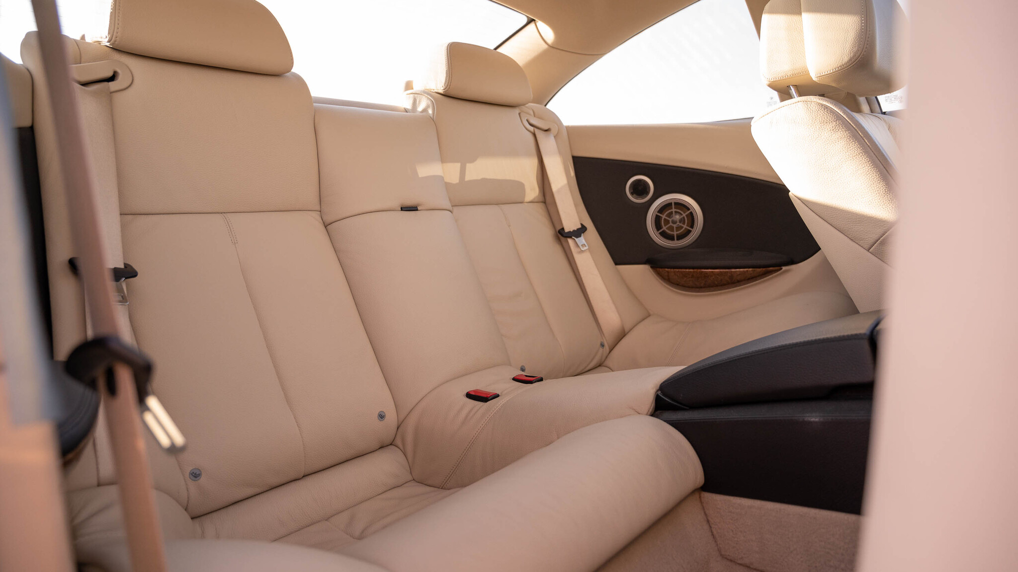 Interior image of 2008 BMW 635d  (19)