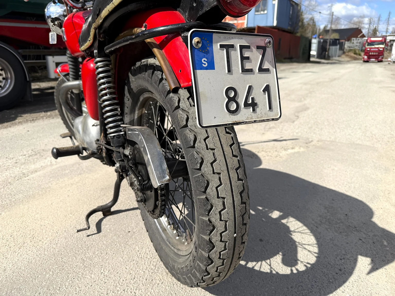 Exteriörbild på 1971 Triumph Daytona 500 (14)