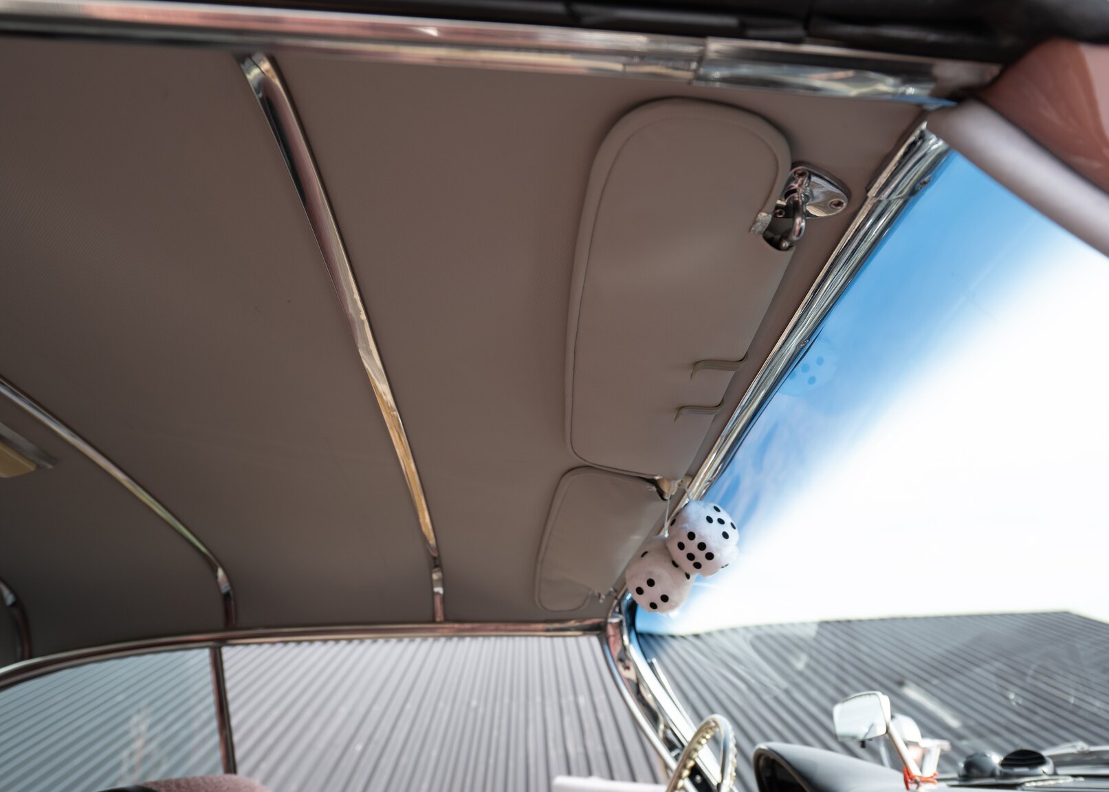 Innenraumfoto von 1961 Chrysler New Yorker Sedan (42)