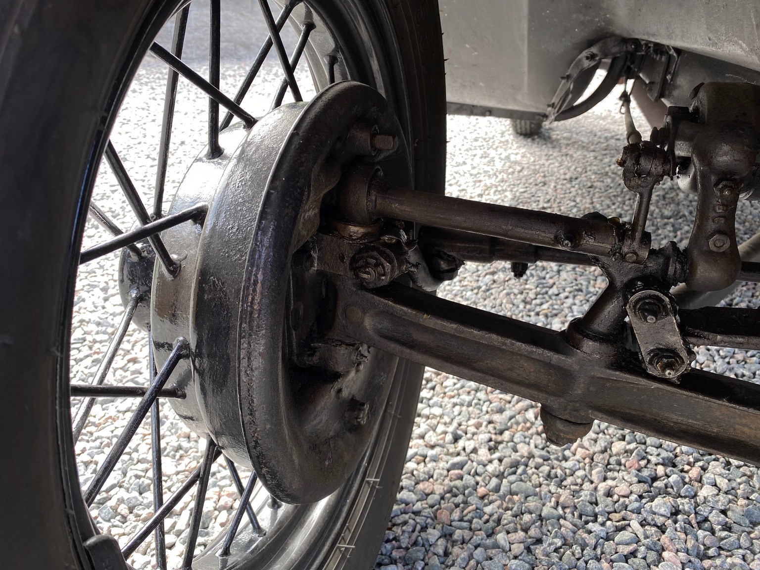 Image of 1931 Ford A Luxe Sedan mechanics (36)