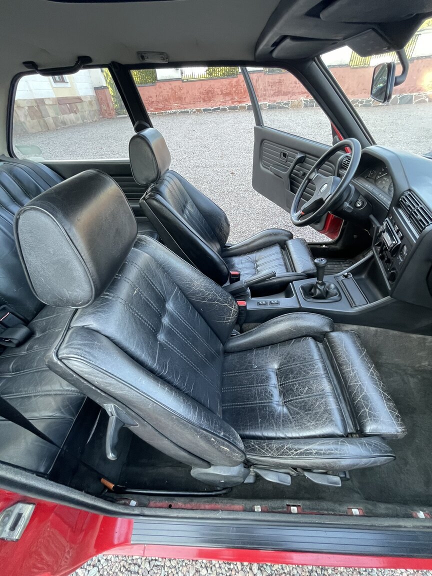 Interiörbild 1987 BMW 320i