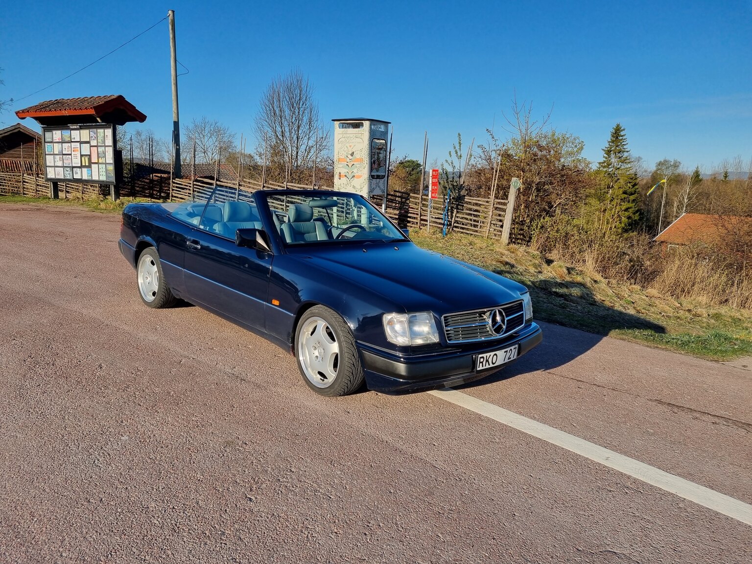 Exteriörbild på 1993 Mercedes-Benz 300 CE Cabriolet