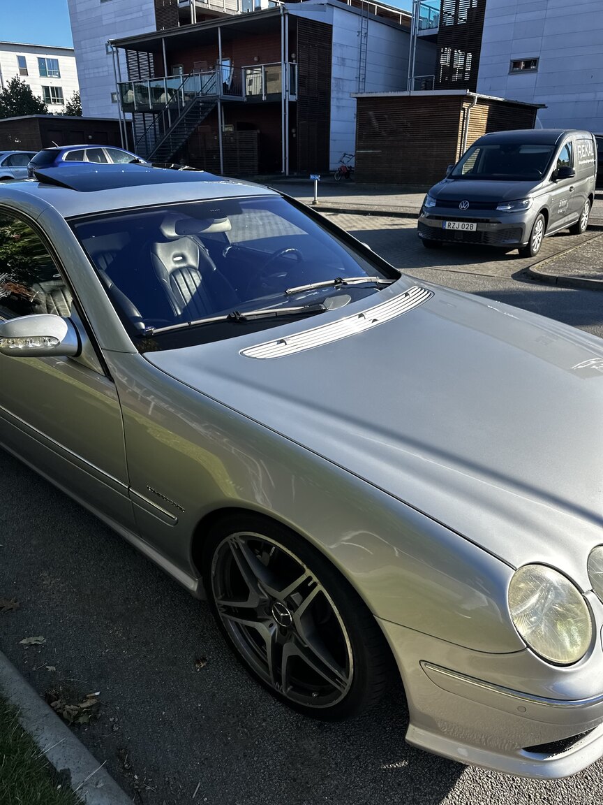 Exterior image of 2004 Mercedes-Benz CL 55 AMG