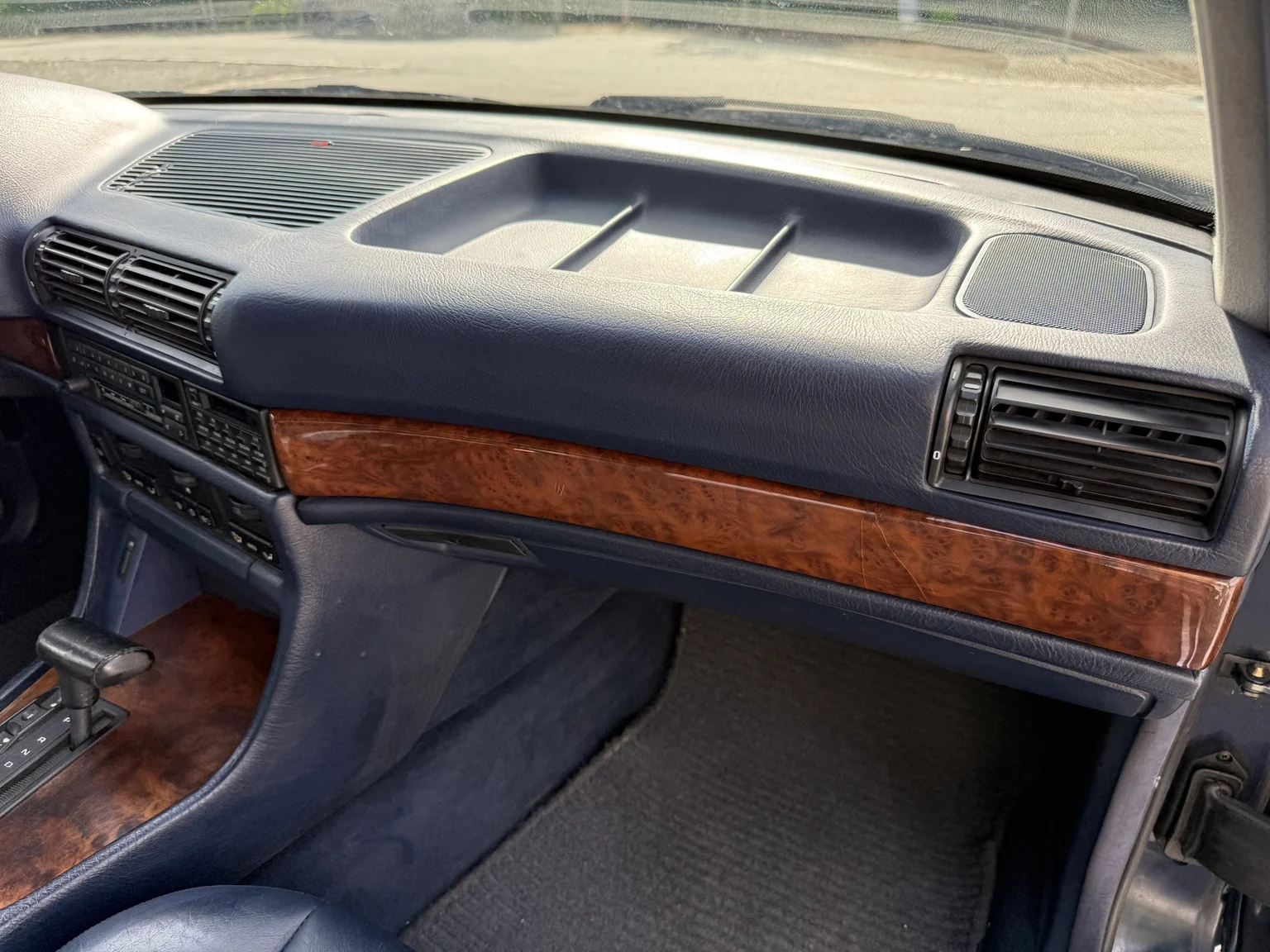 Innenraumfoto von 1990 BMW 750i (100)