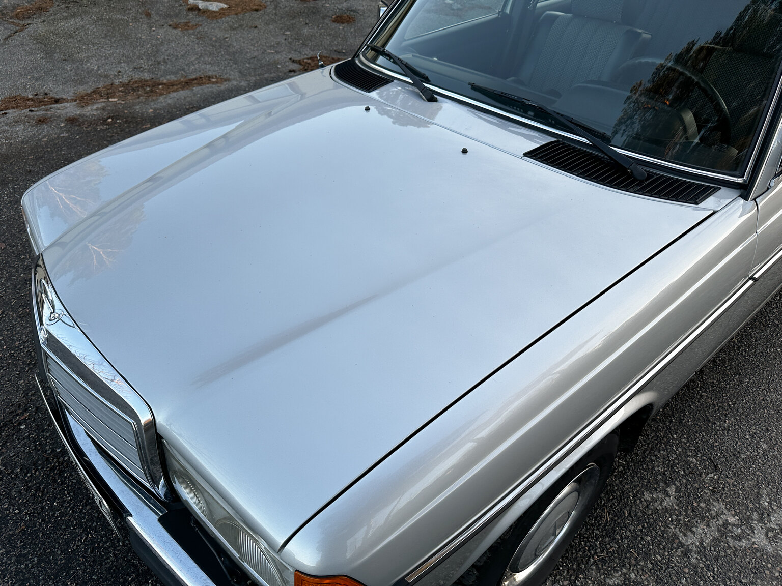 Aussenfoto 1978 Mercedes-Benz 250