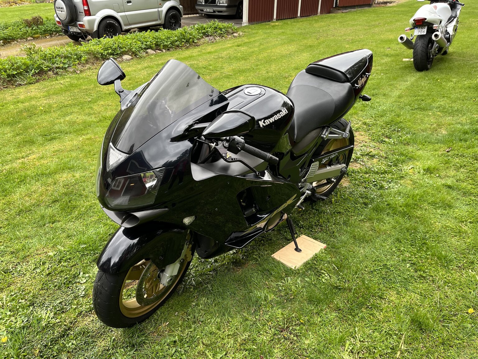 Exteriörbild på 2002 Kawasaki Ninja ZX-12R (5)