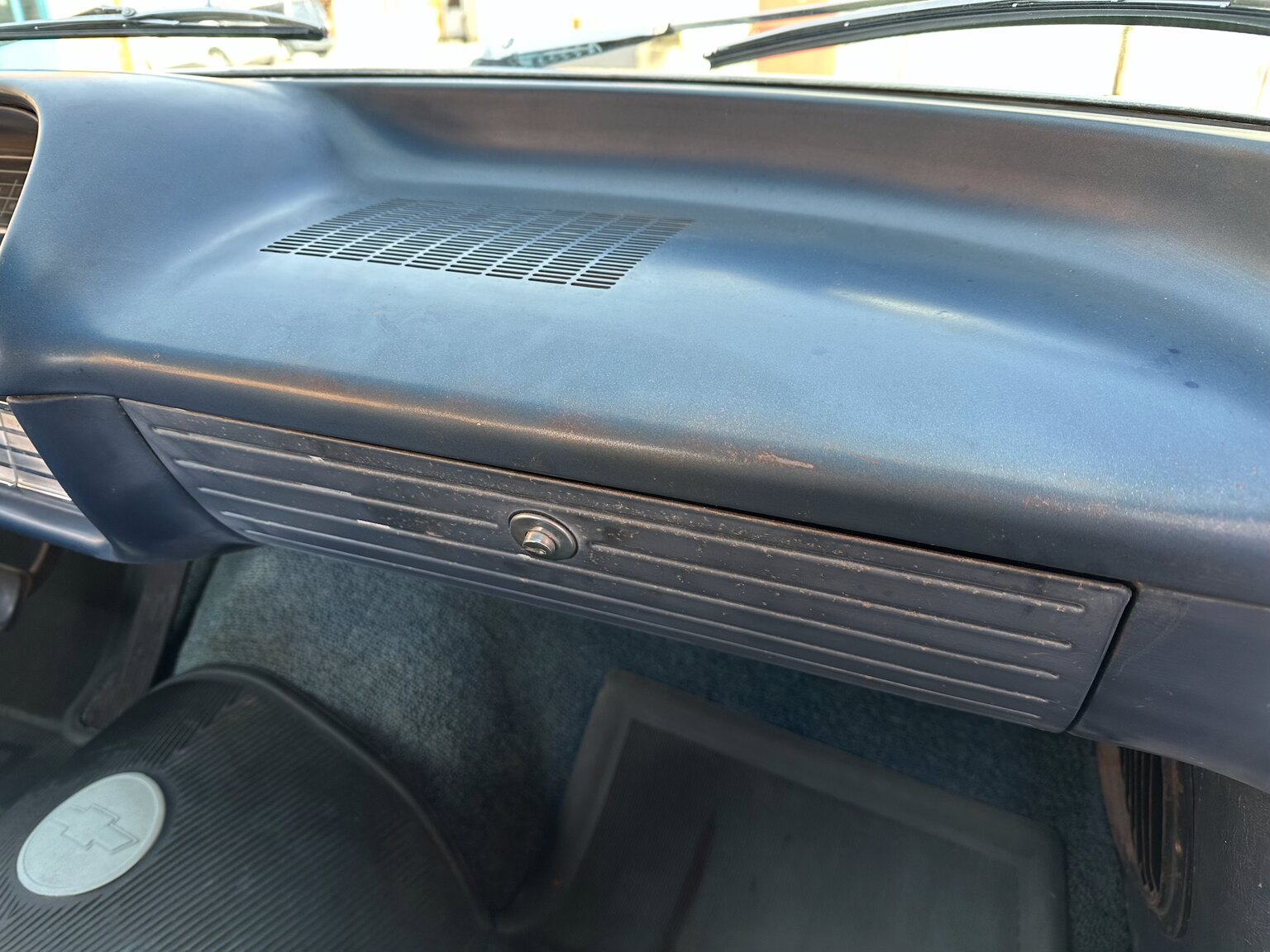 Innenraumfoto von 1963 Chevrolet Impala Sedan (42)