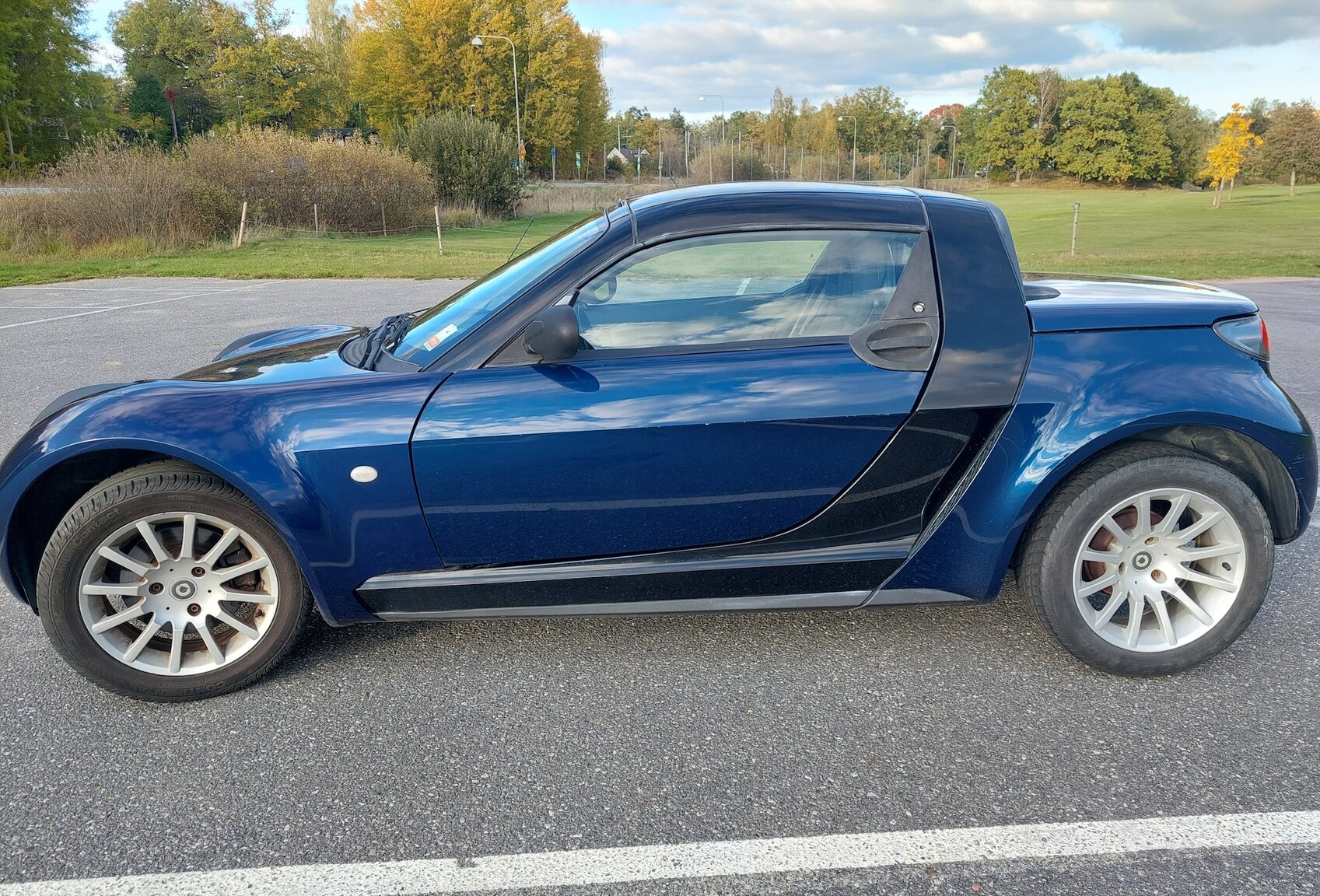 Exteriörbild på 2004 Smart Roadster