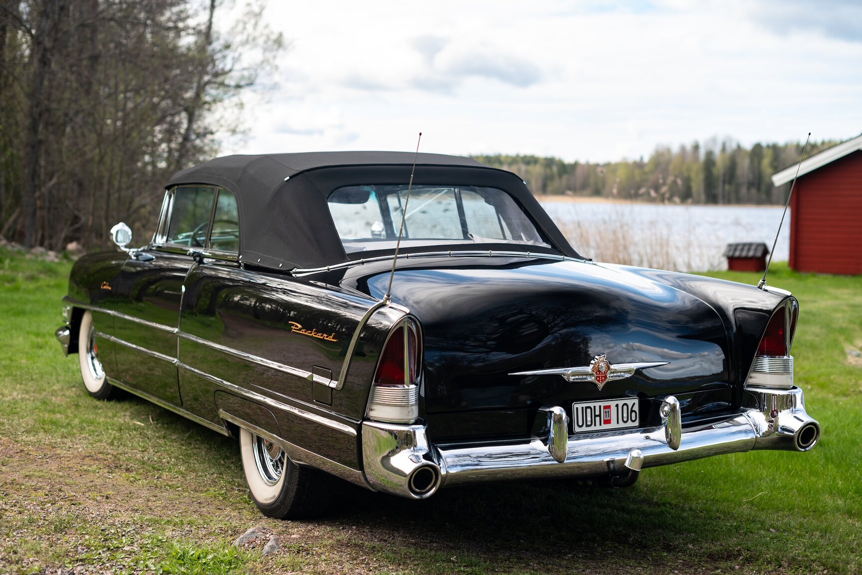 Exterior image of 1955 Packard Caribbean Cabriolet  (7)