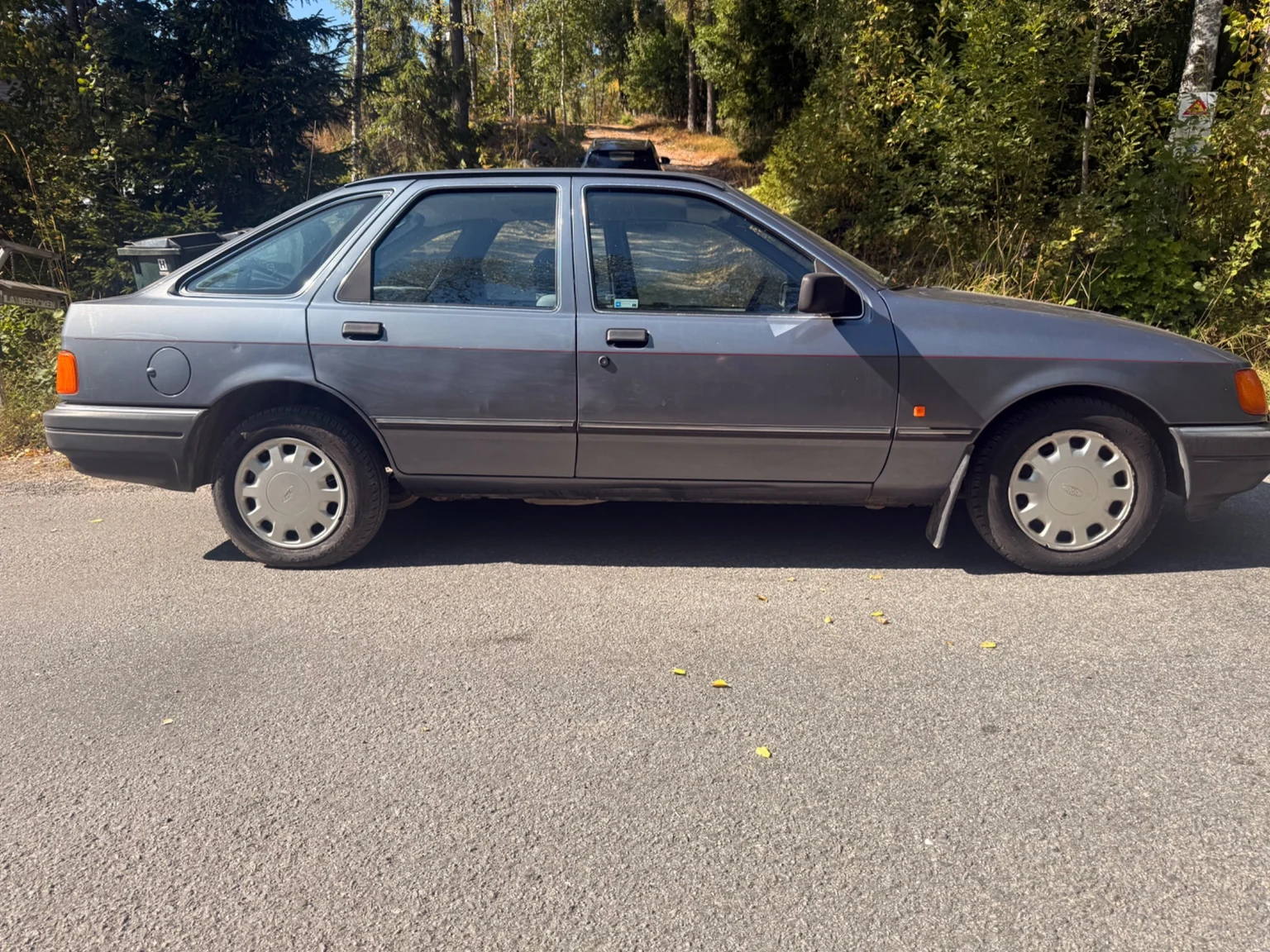 Exteriörbild på 1988 Ford Sierra 5-dörrar (7)
