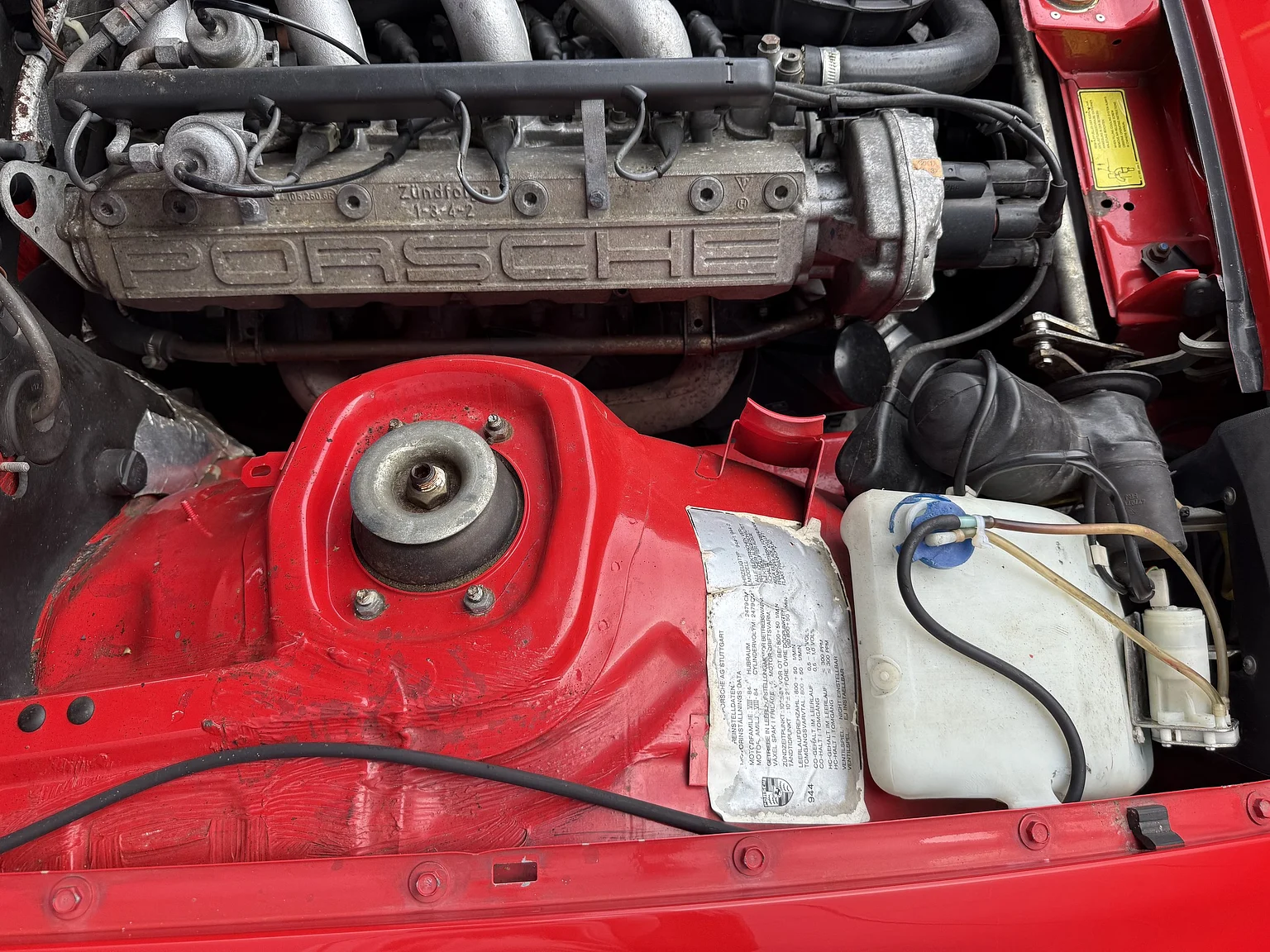 Image of 1984 Porsche 944 Targa mechanics (7)