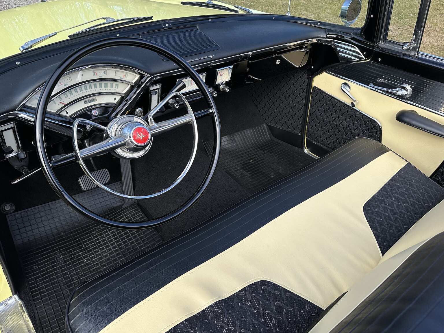 Interiörbild 1955 Mercury Montclair