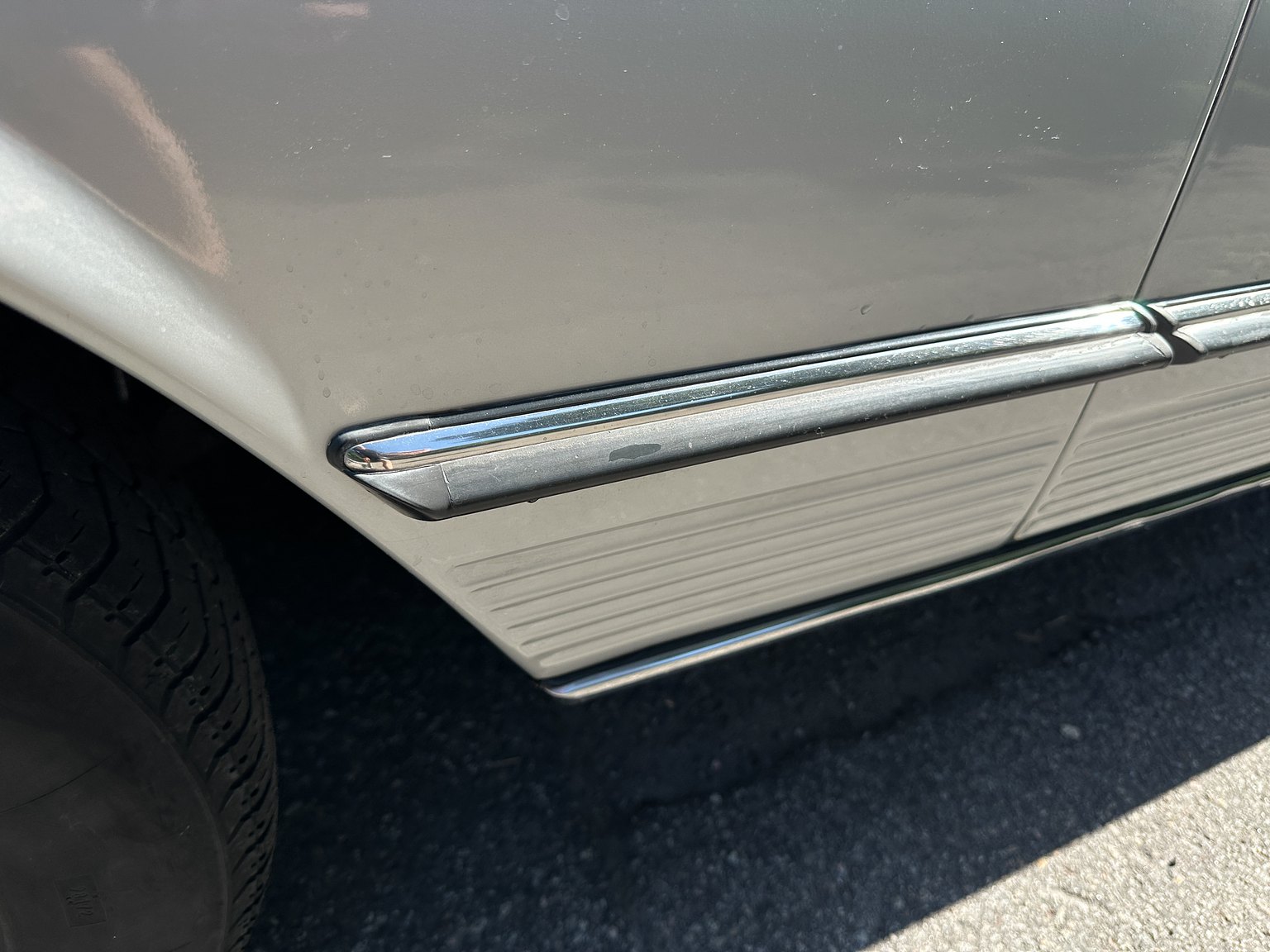Exteriörbild på 1972 Mercedes-Benz 350 SL