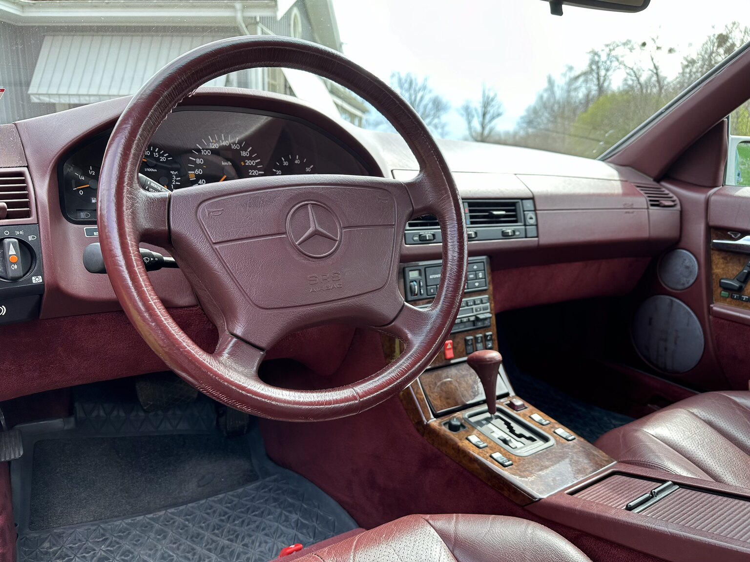 Innenraumfoto von 1992 Mercedes-Benz SL 500 (5)