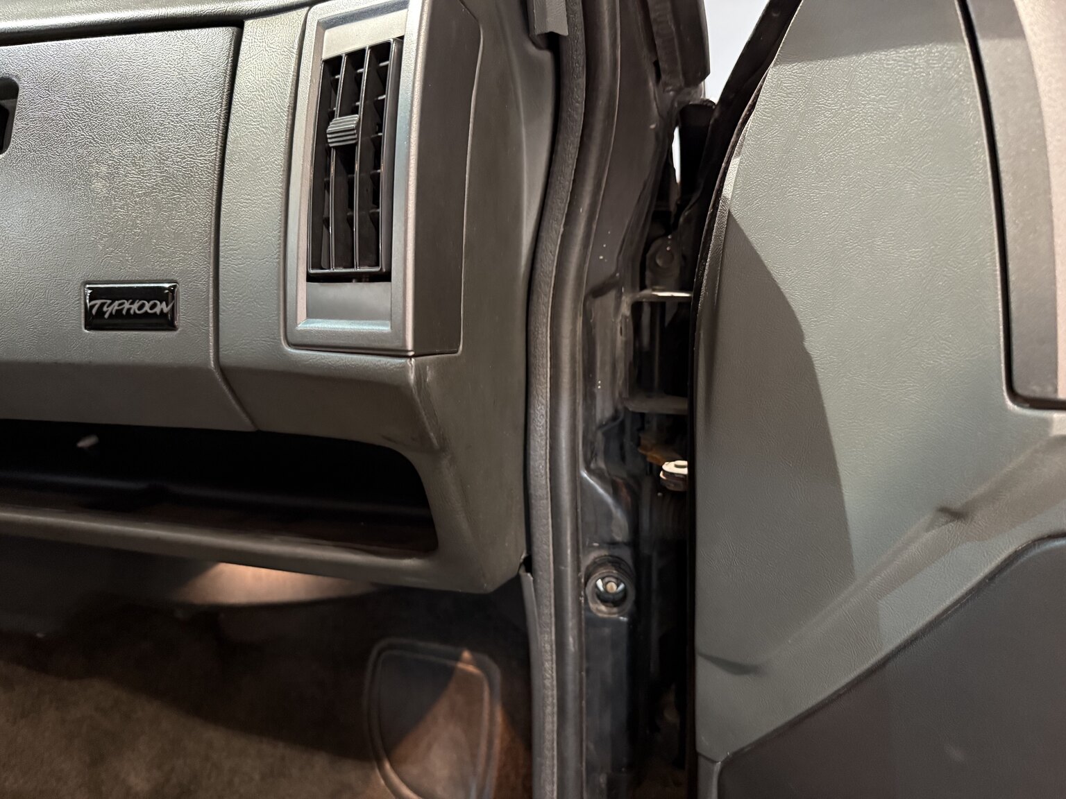 Interior image of 1992 GMC Typhoon 