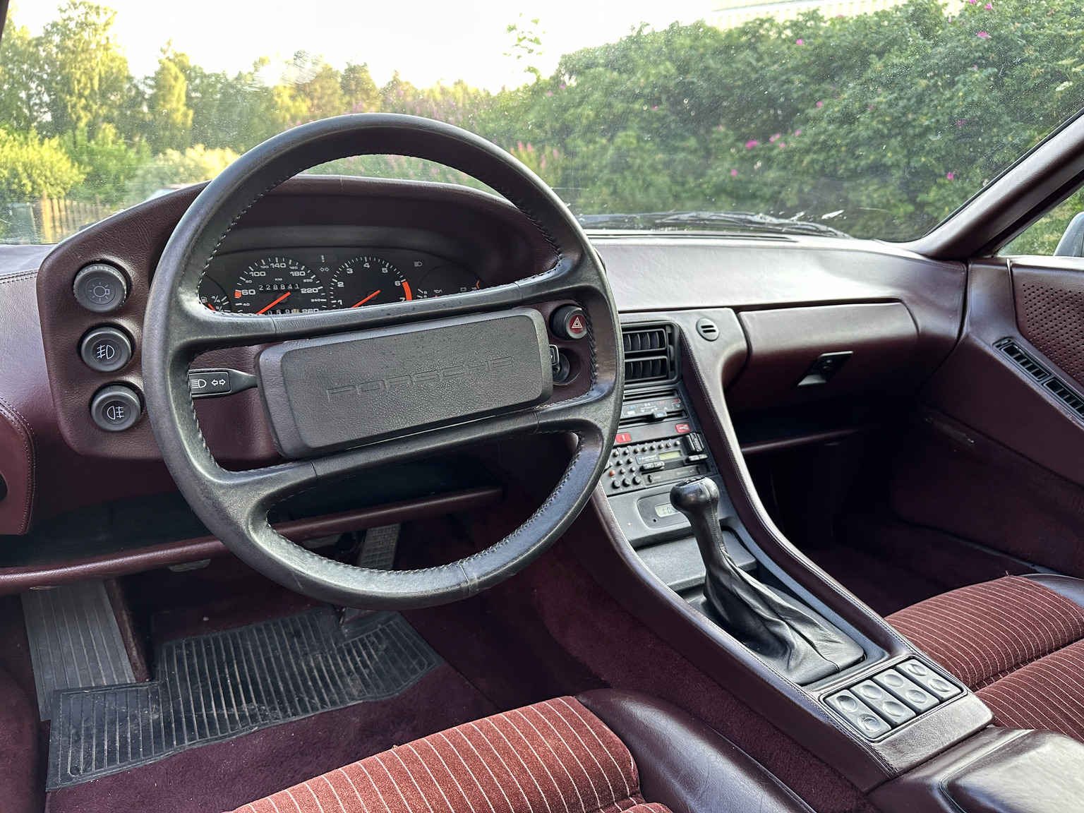 Interiörbild 1985 Porsche 928 (5)