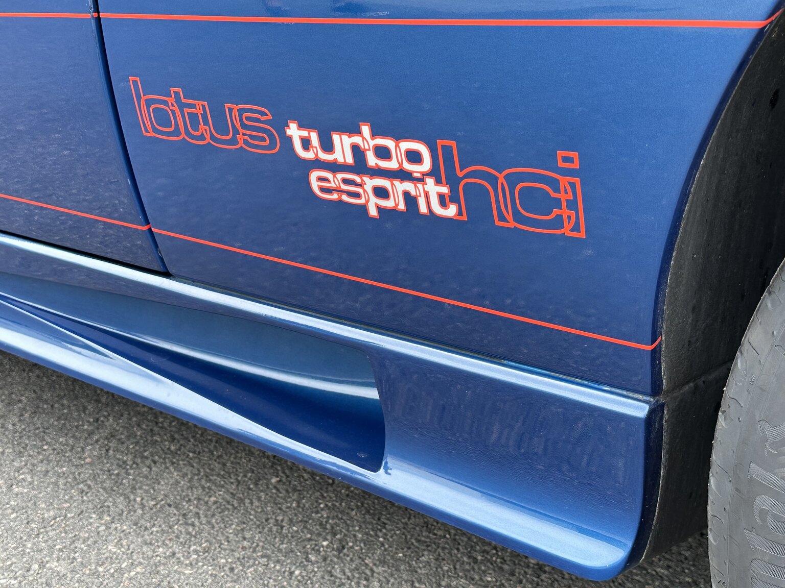 Exteriörbild på 1987 Lotus Esprit Turbo HCi (38)