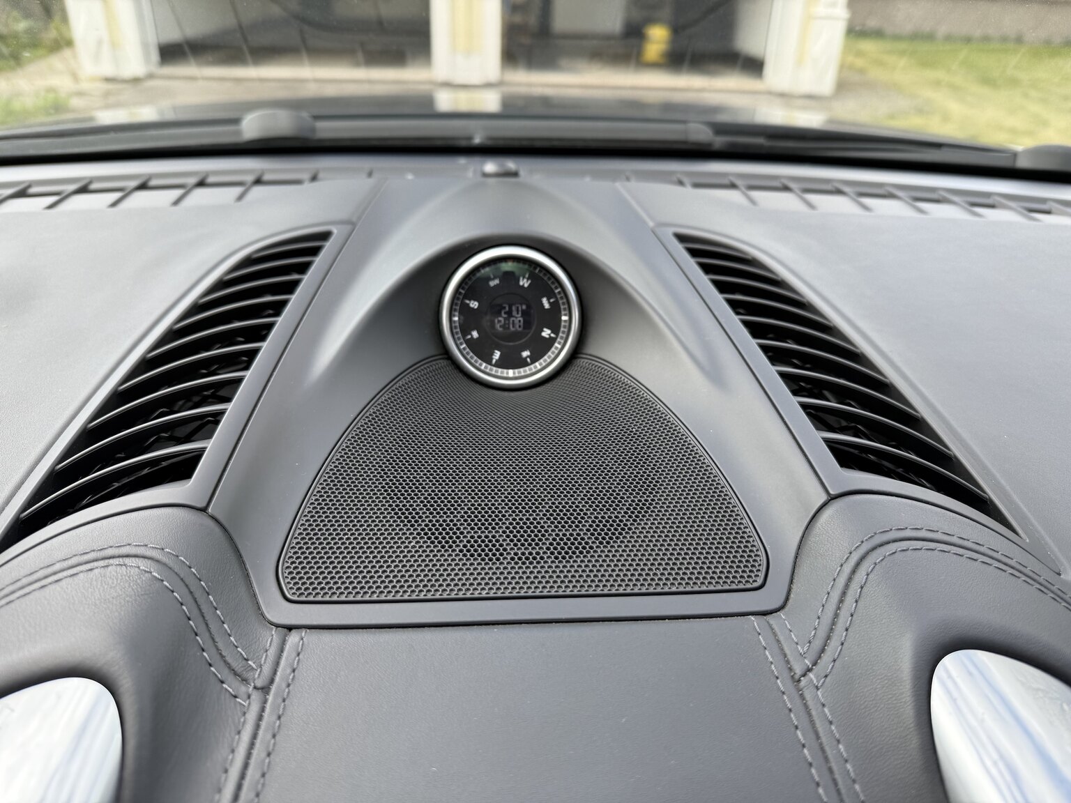 Interior image of 2013 Porsche Cayenne GTS
