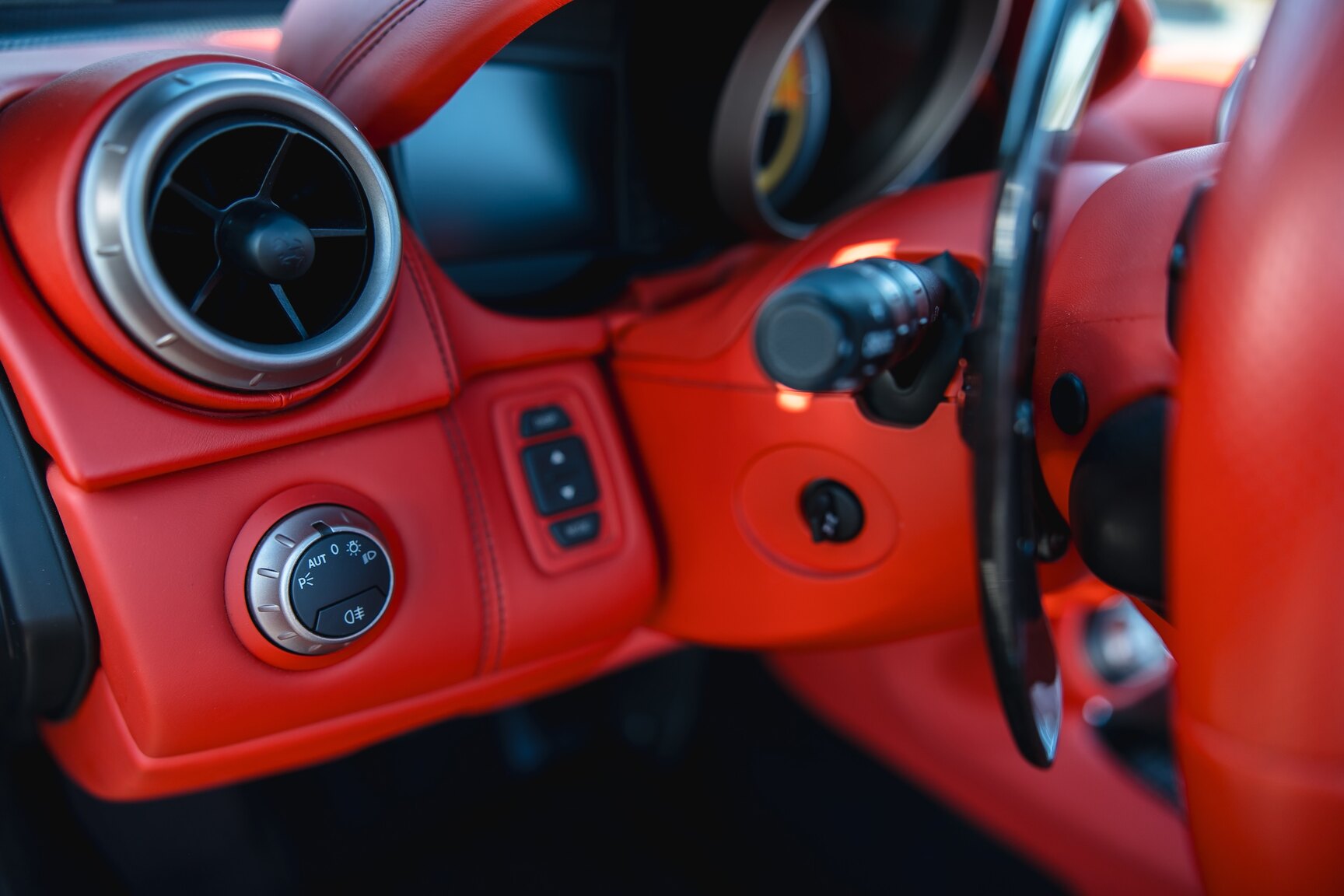 Interior image of 2011 Ferrari California 