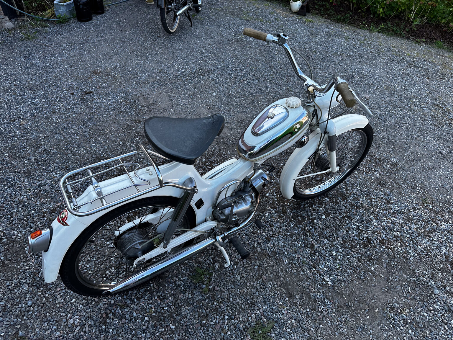 Exteriörbild på 1963 Puch MV 50 KF Florida (VIT)