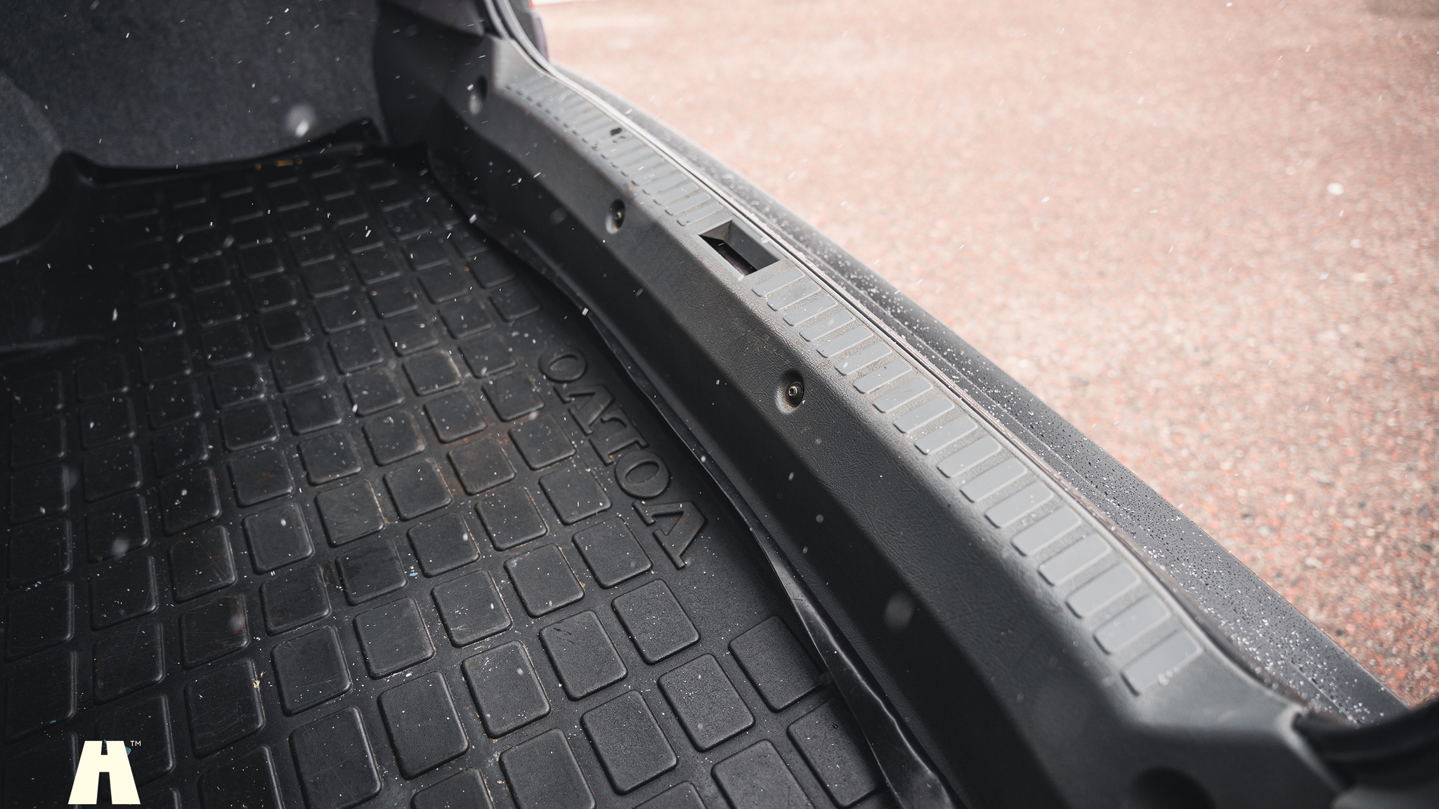 Interior image of 1995 Volvo 940 SE