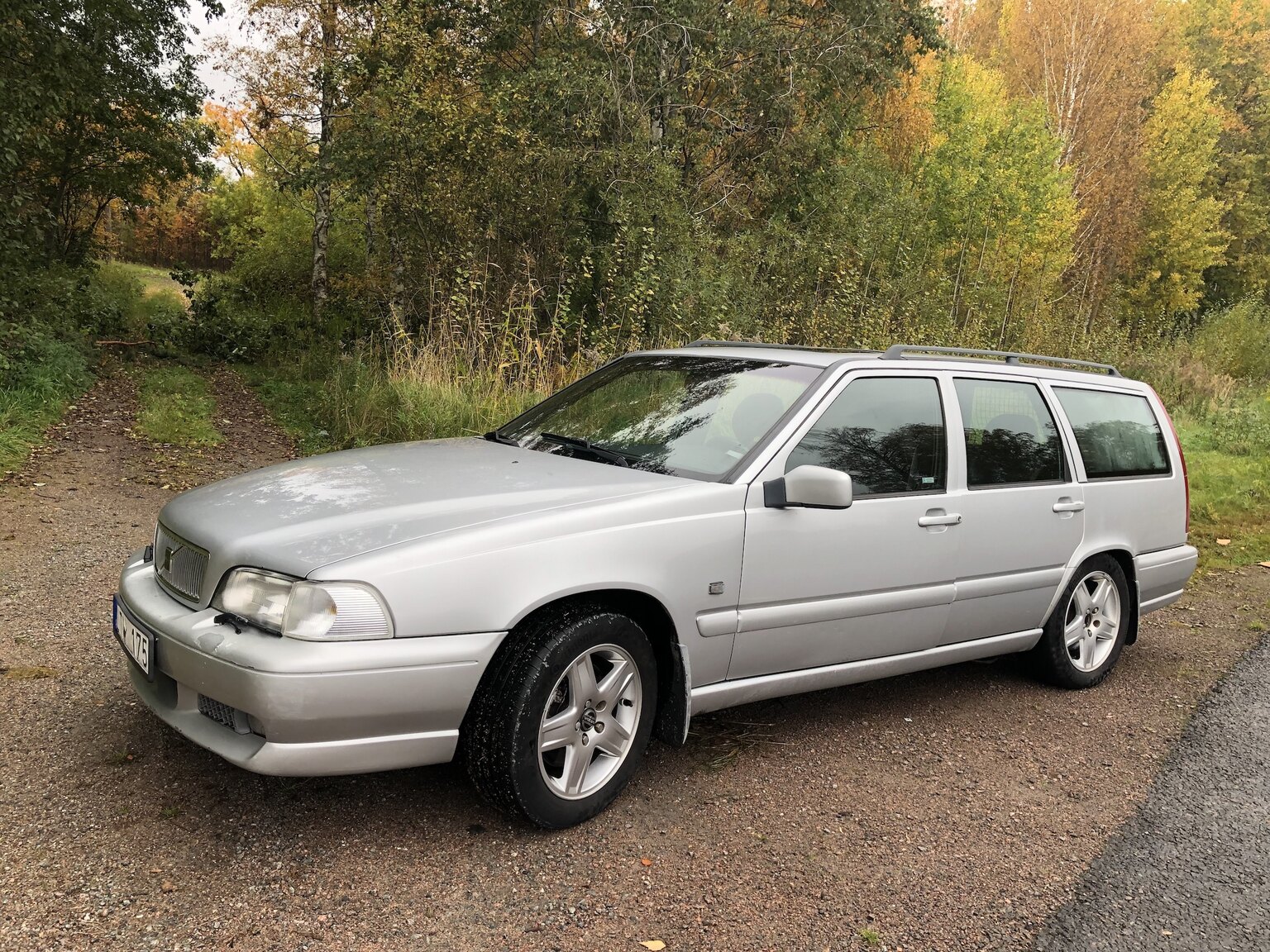 Exterior image of 1998 Volvo V70 R AWD