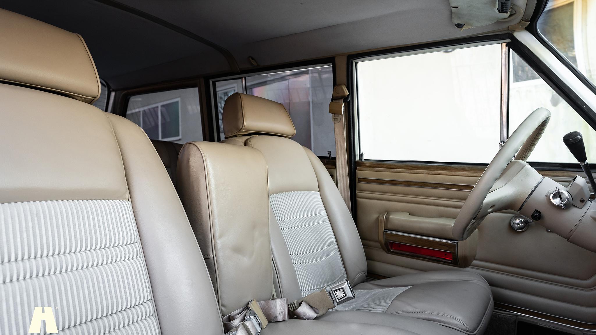 Interiörbild 1991 Jeep Grand Wagoneer 1991 (13)