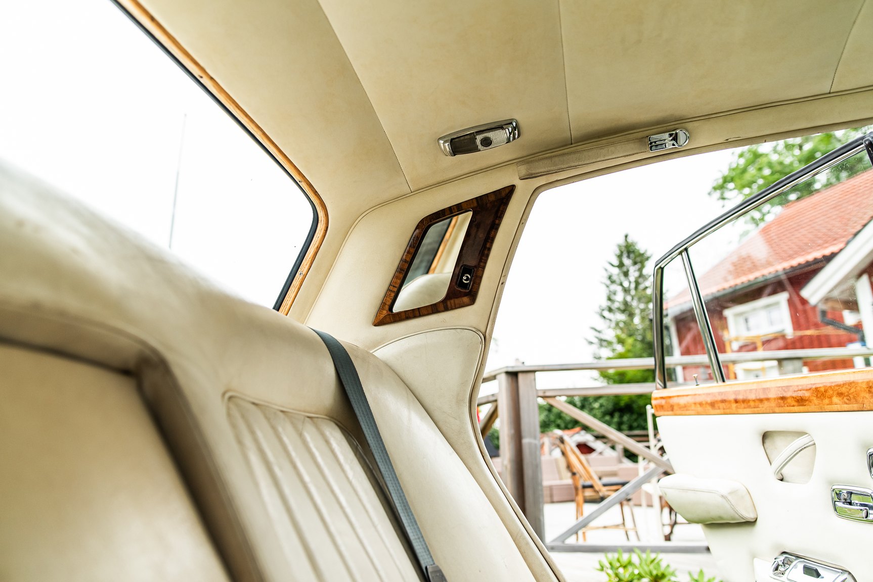 Interior image of 1972 Rolls-Royce Silver Shadow