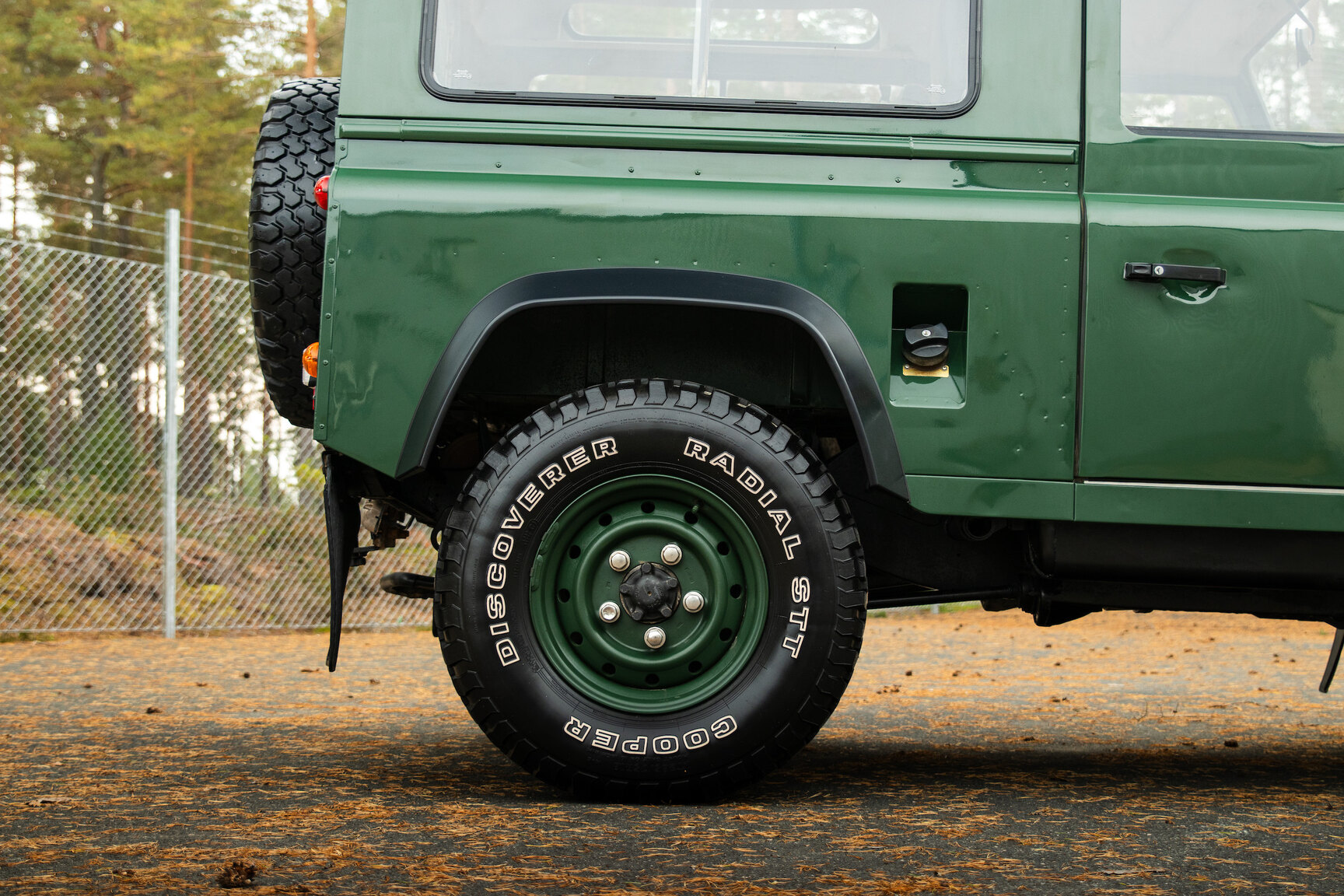 Aussenfoto 1996 Land Rover Defender 90 300TDi (22)