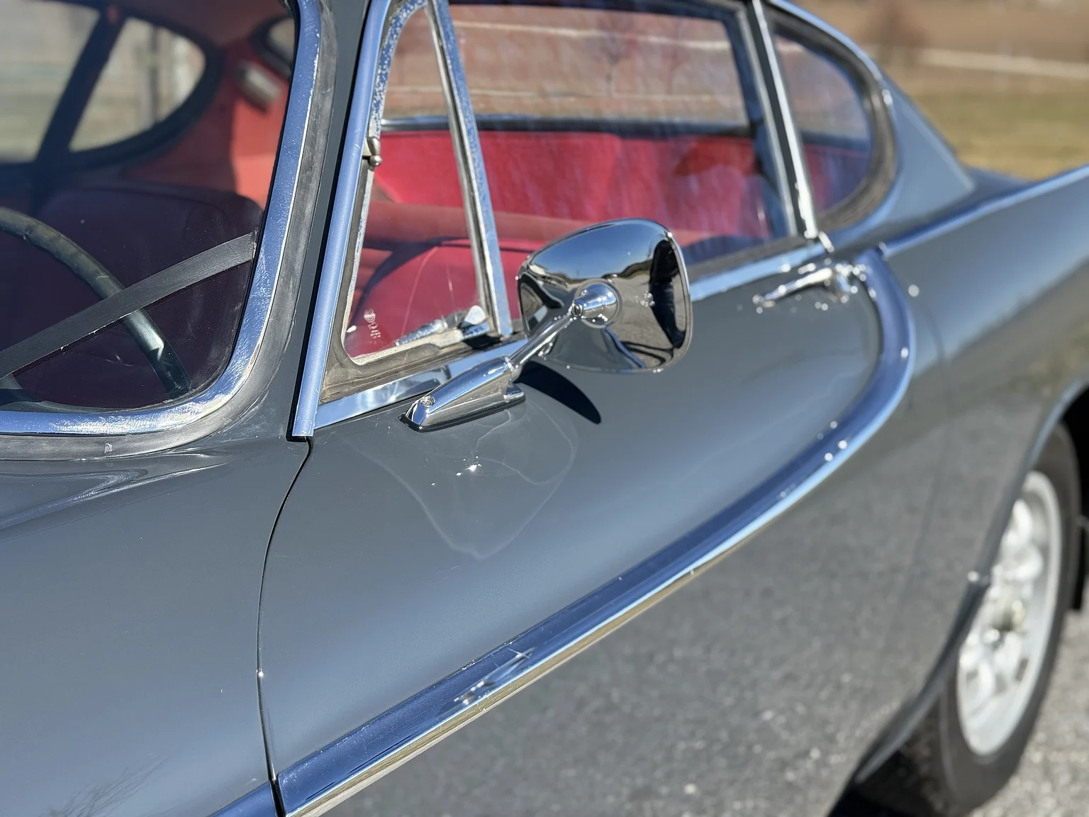 Exterior image of 1966 Volvo P 1800S (27)