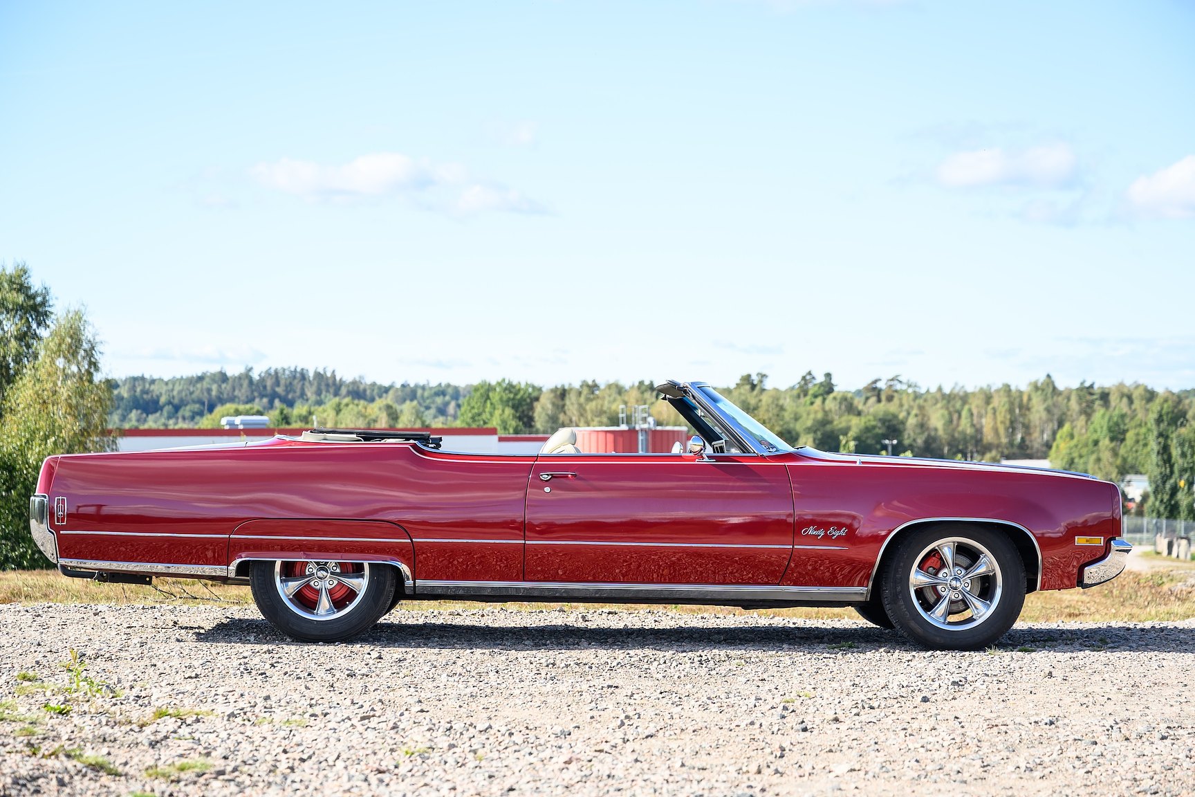 Exteriörbild på 1970 Oldsmobile Ninety-Eight Convertible 7.5 V8