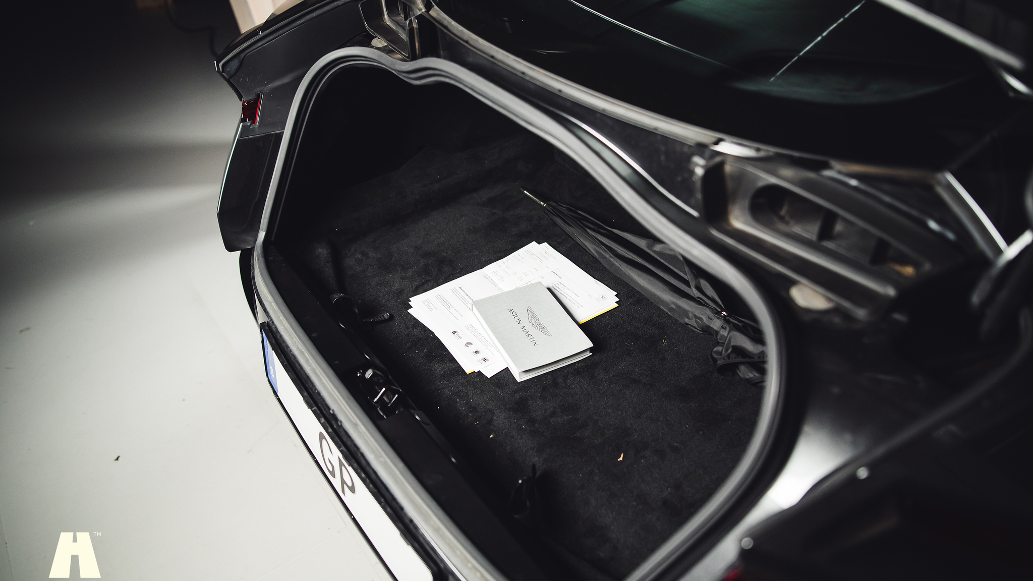 Interiörbild 2019 Aston Martin DB11 AMR (61)