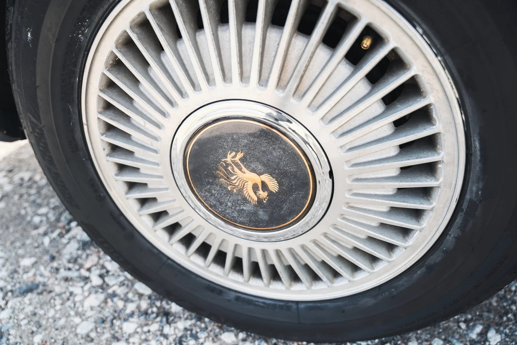 Aussenfoto 2000 Toyota Century V12 G50 (79)