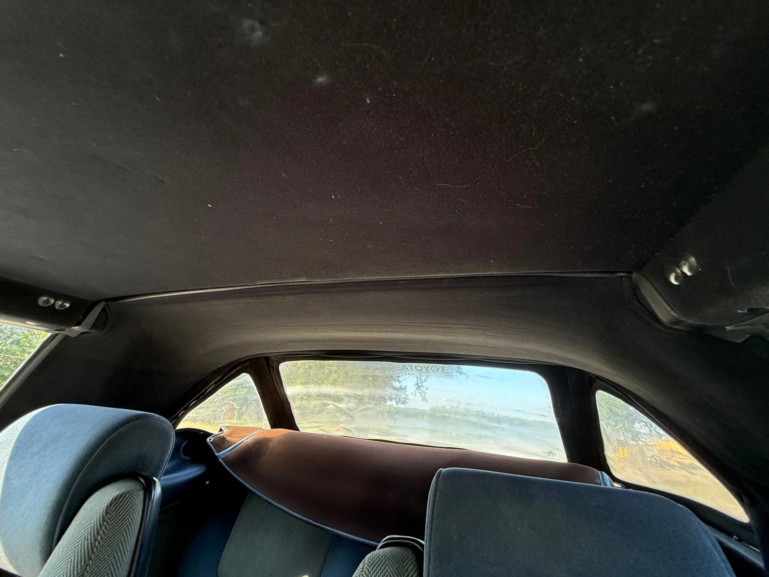 Interior image of 1988 Toyota Celica Cabriolet (43)
