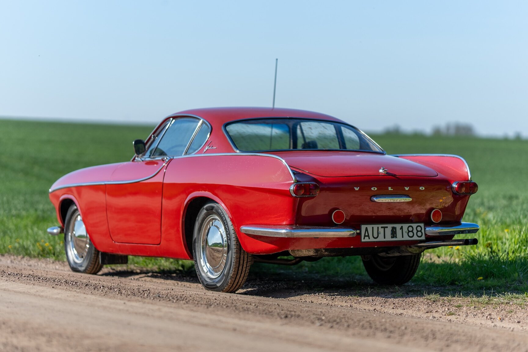Exterior image of 1961 Volvo P1800