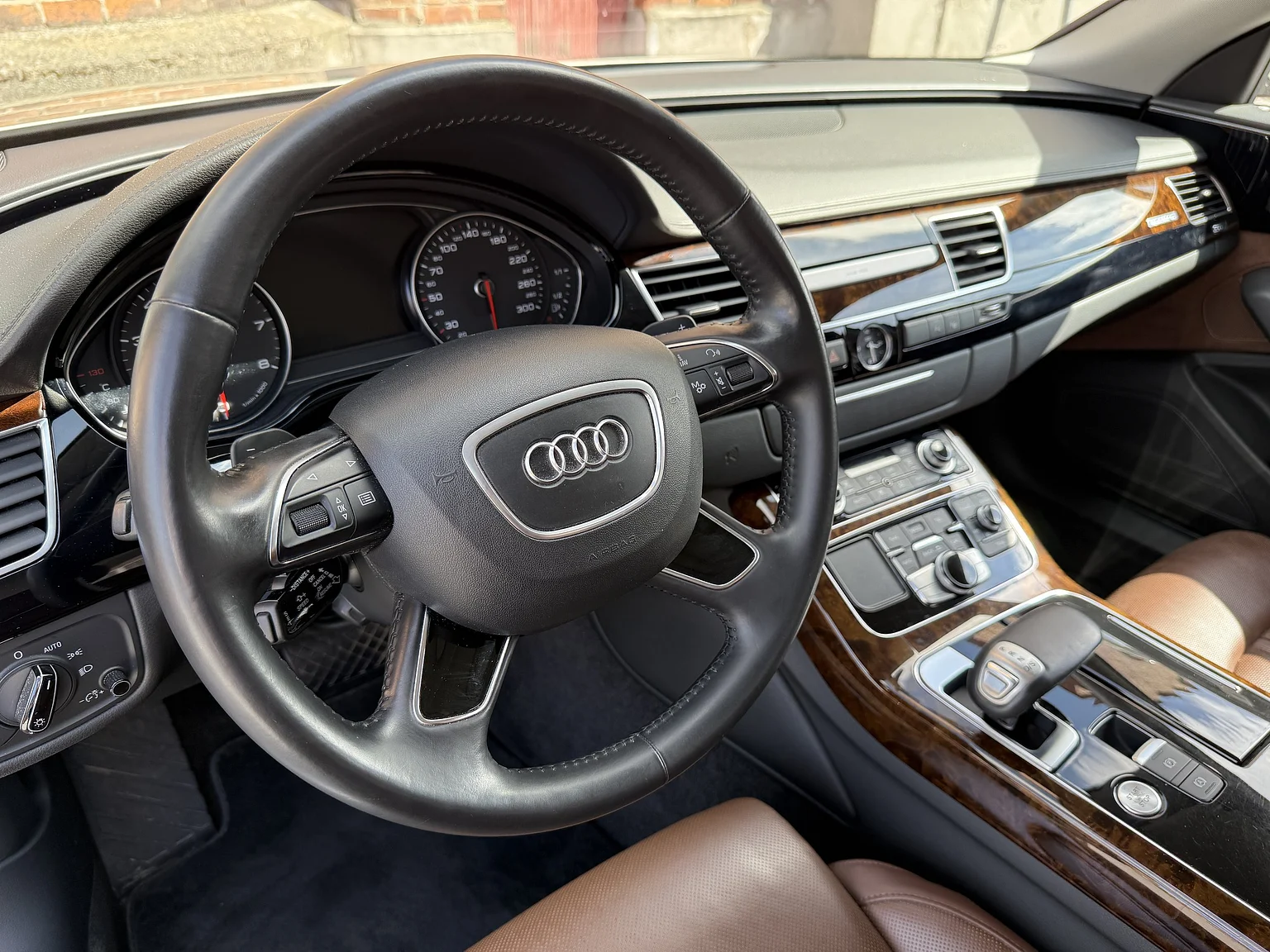 Interiörbild 2014 Audi A8 4.0 TFSI (15)