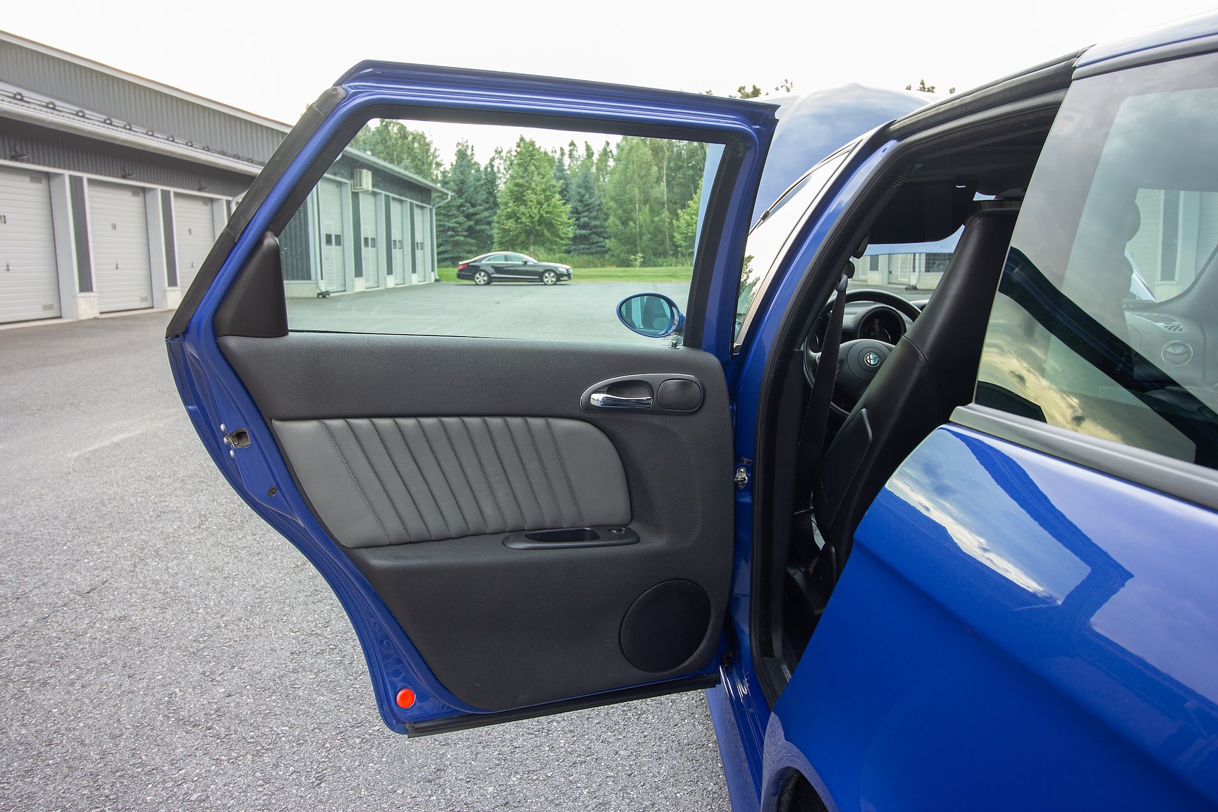 Interior image of 2004 Alfa Romeo 156 GTA