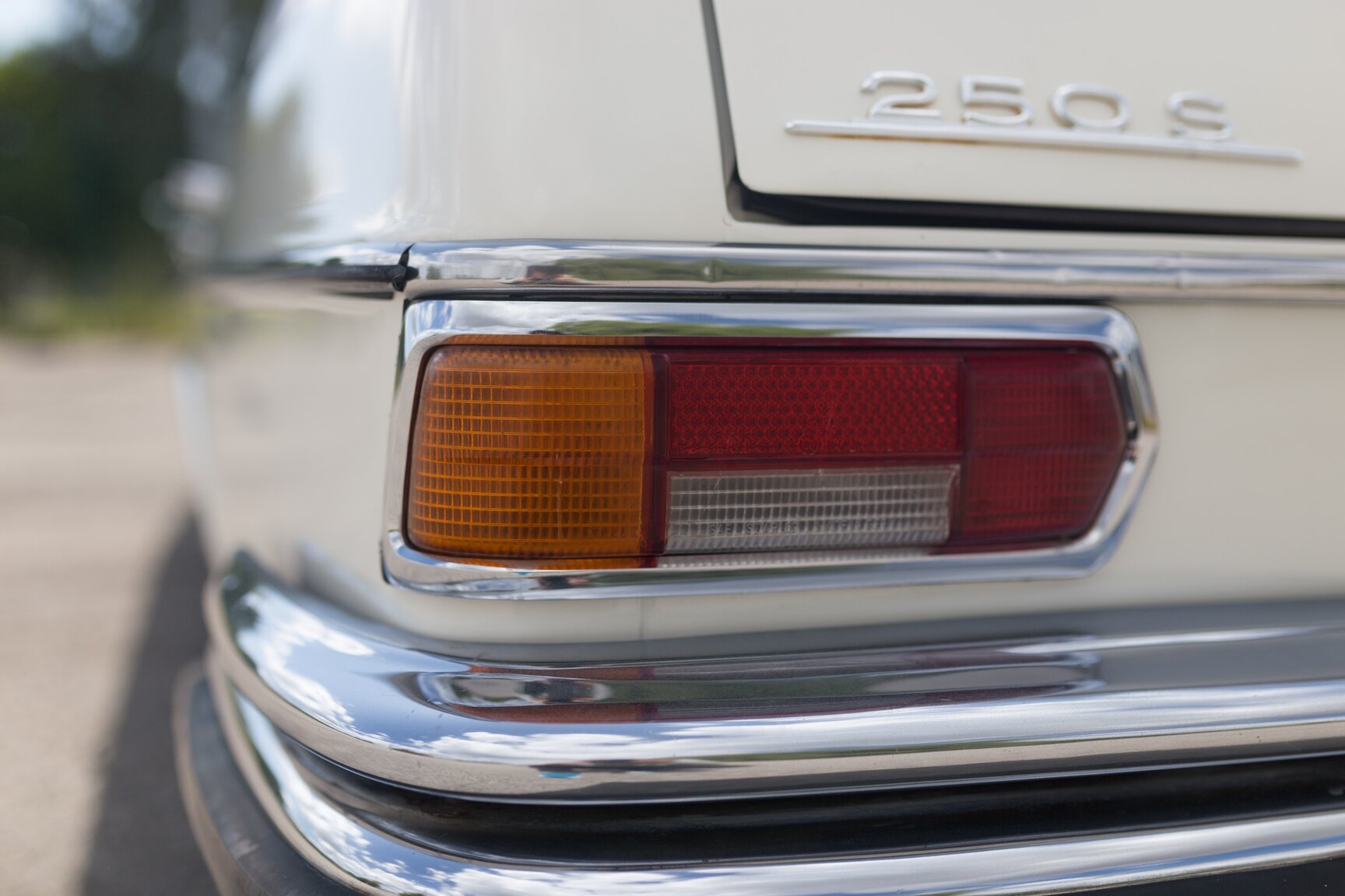 Exterior image of 1966  Mercedes-Benz 250 