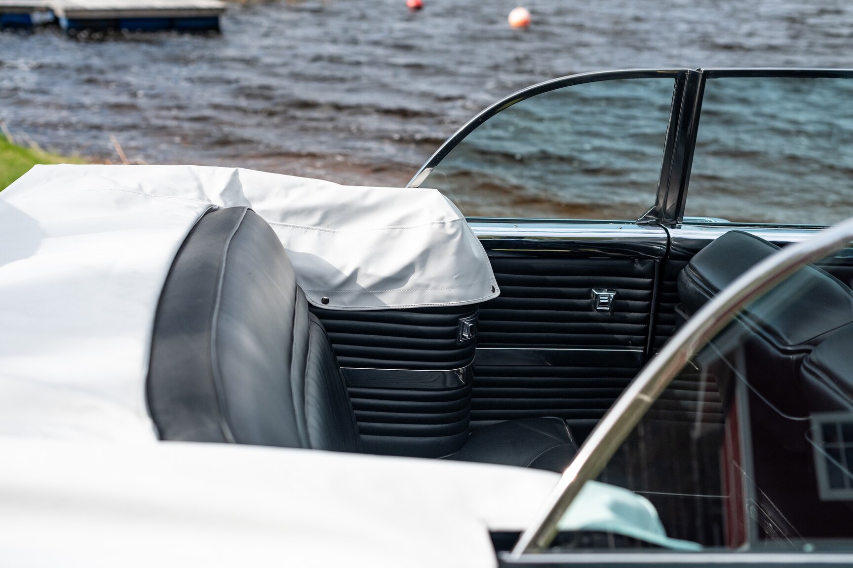 Innenraumfoto von 1955 Packard Caribbean Cabriolet  (34)