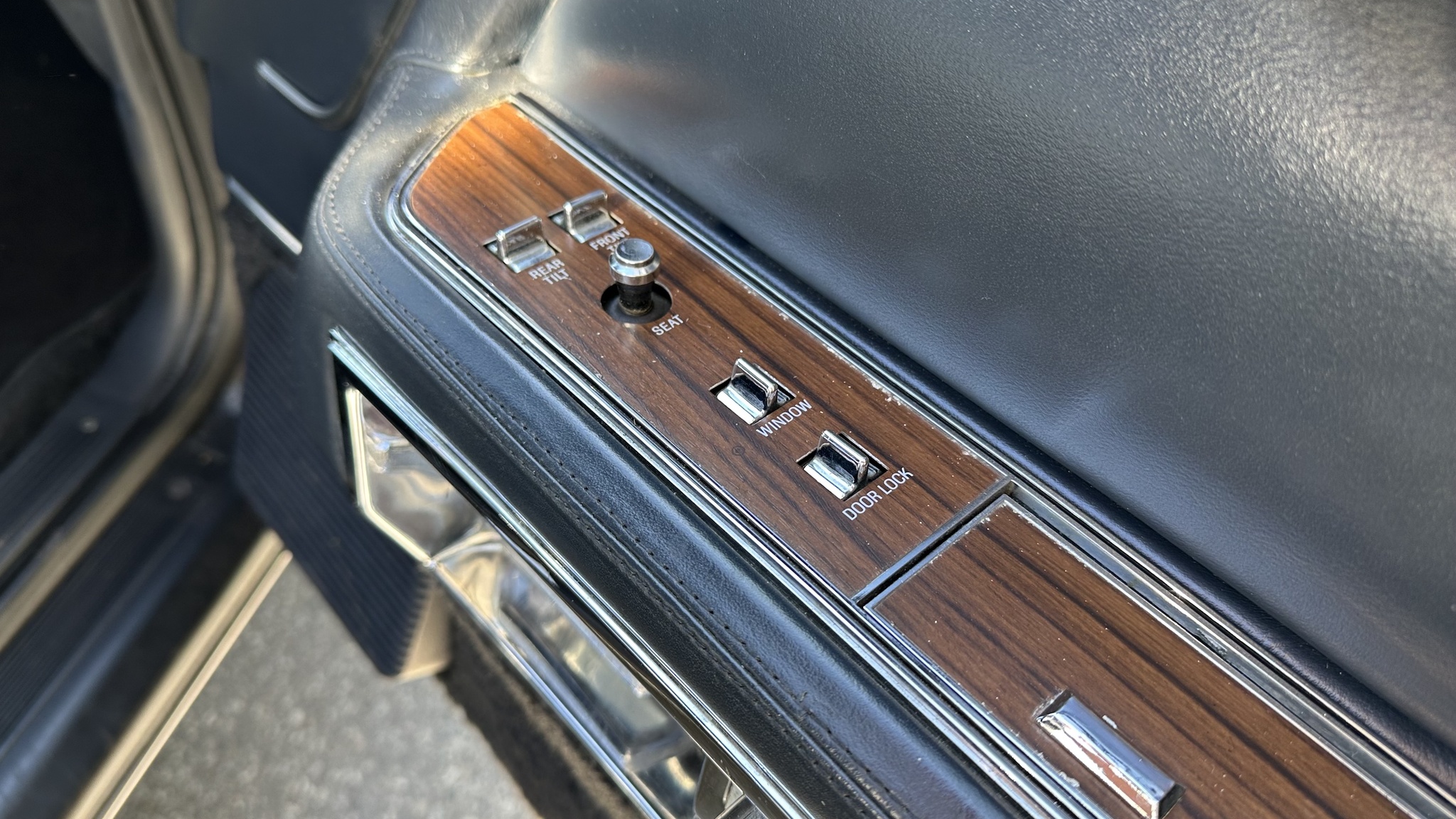 Innenraumfoto von 1988 Lincoln Town Car