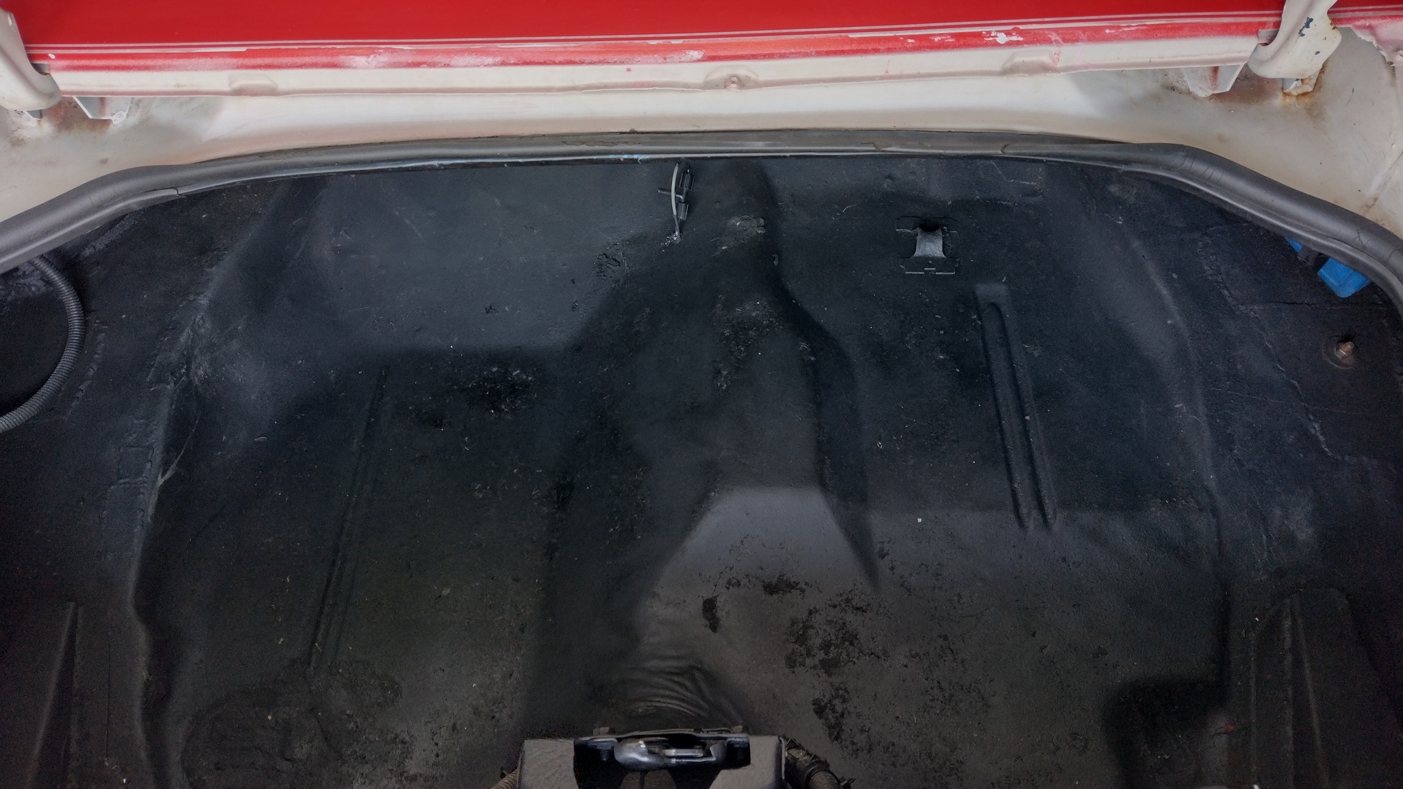 Interior image of 1975 Chevrolet Camaro 307 (11)