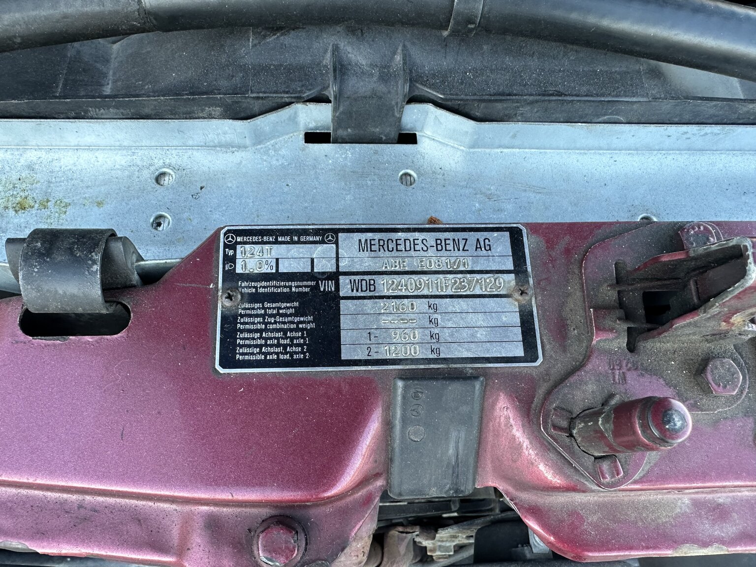 Image of 1992 Mercedes-Benz 300 TE-24 mechanics