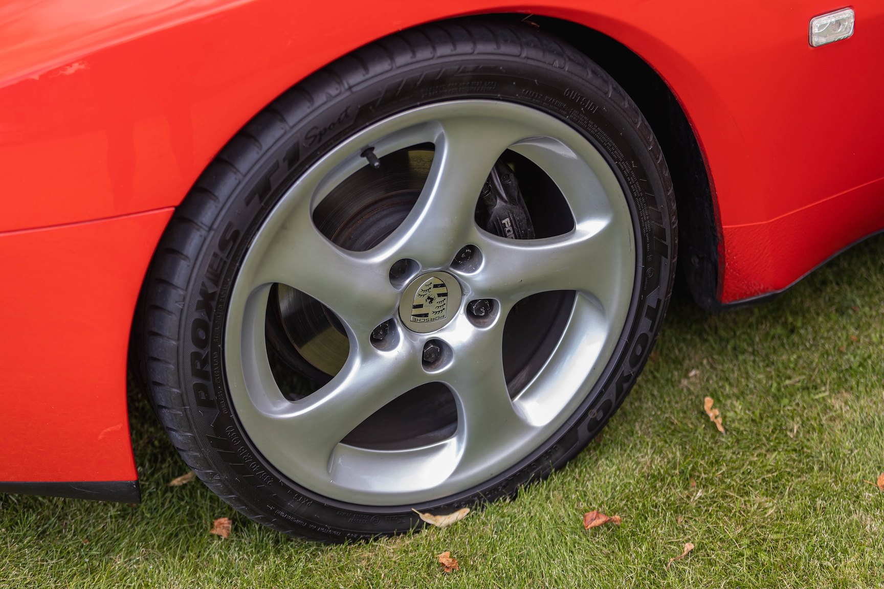 Exteriörbild på 1988 Porsche 944 Turbo