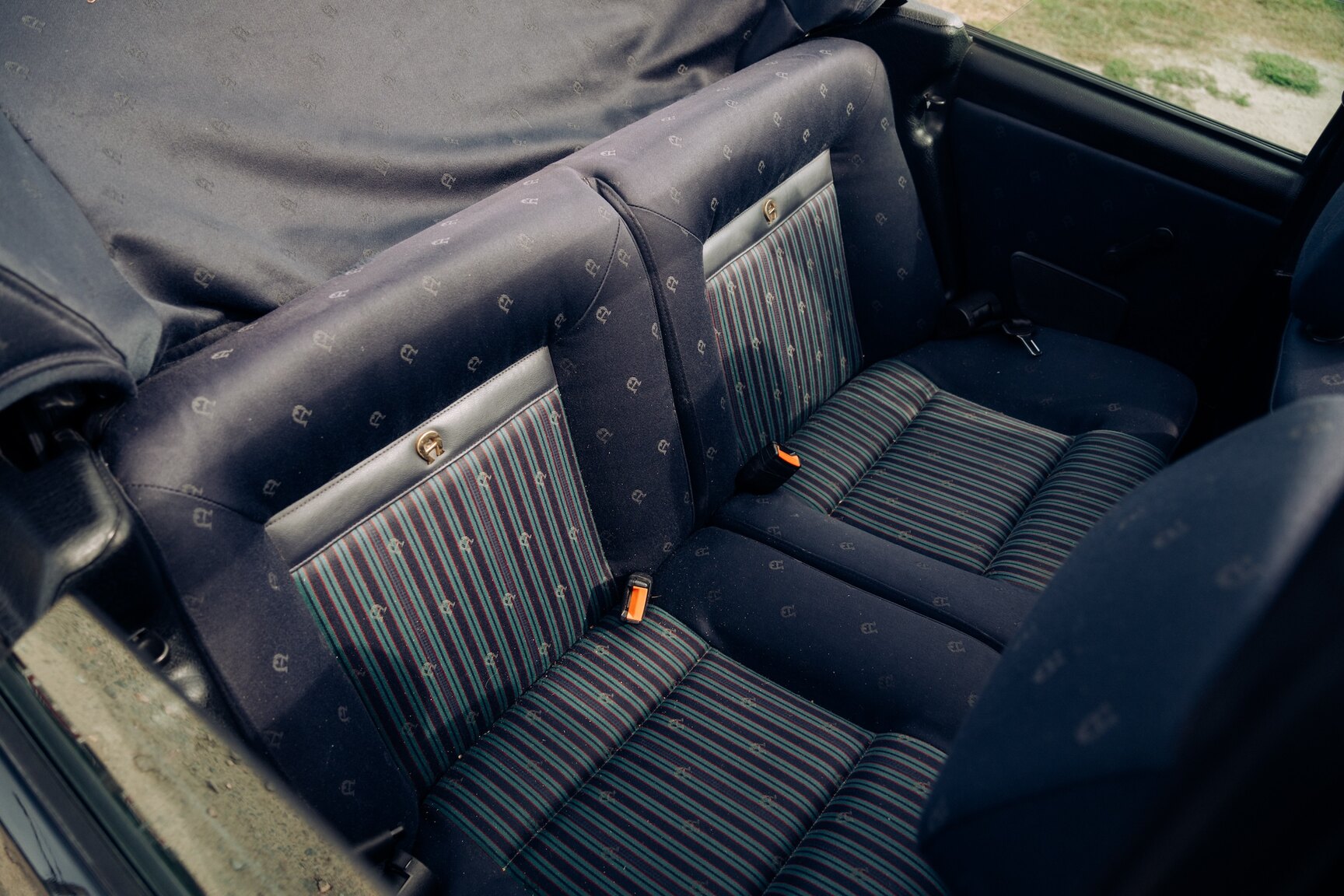 Innenraumfoto von 1991 VW Golf Cabriolet "Etienne Aigner Edition"