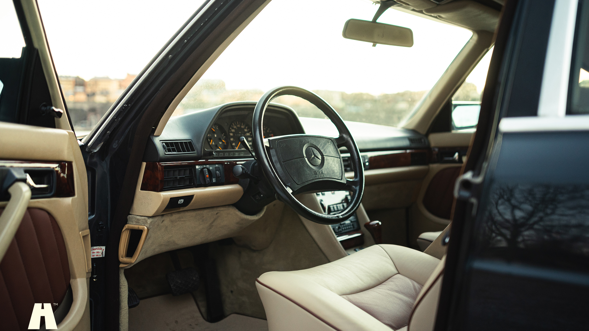 Interiörbild 1991 Mercedes 1000 SEL TRASCO