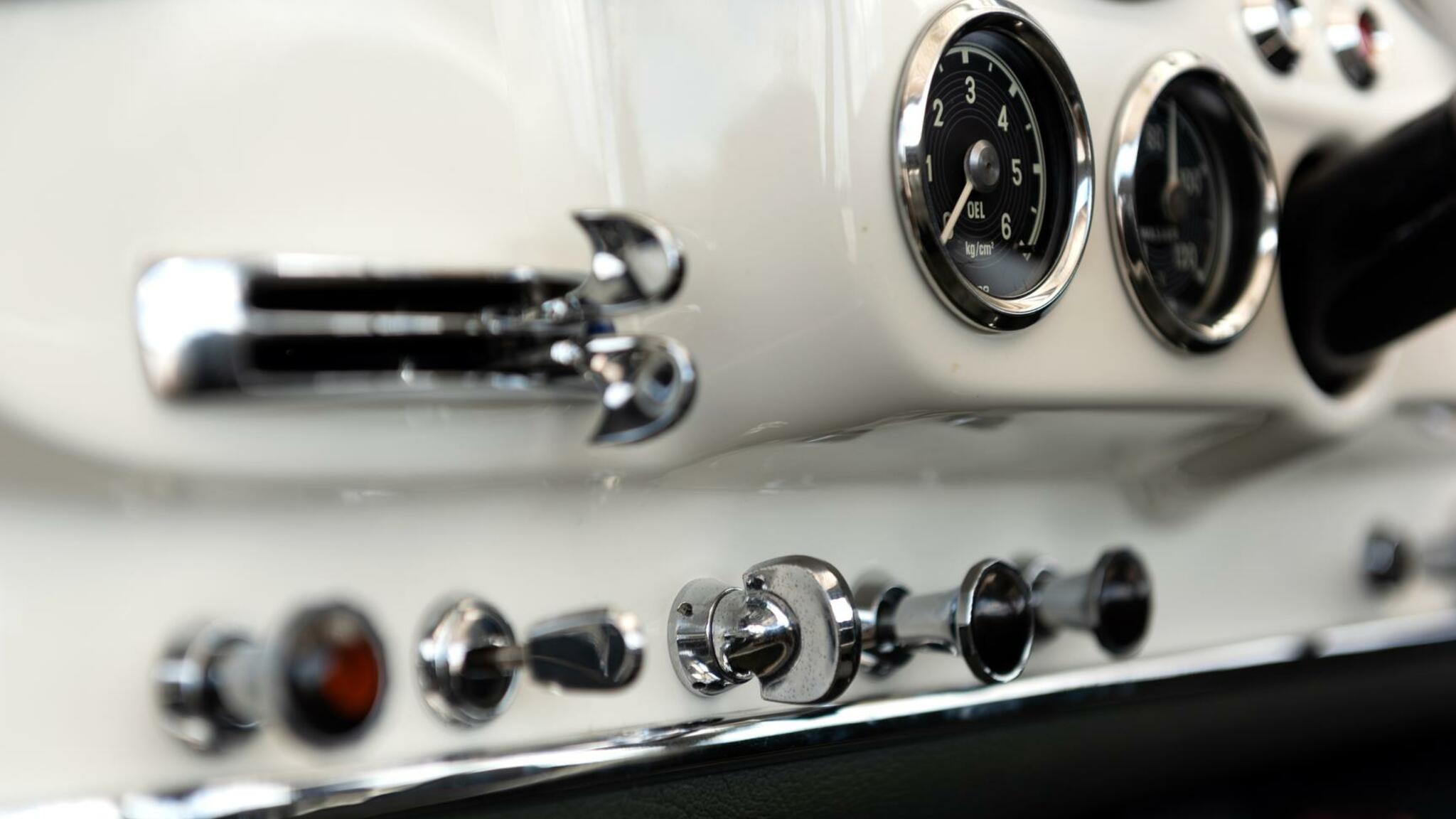 Innenraumfoto von 1956 Mercedes Benz 190 SL Roadster (26)