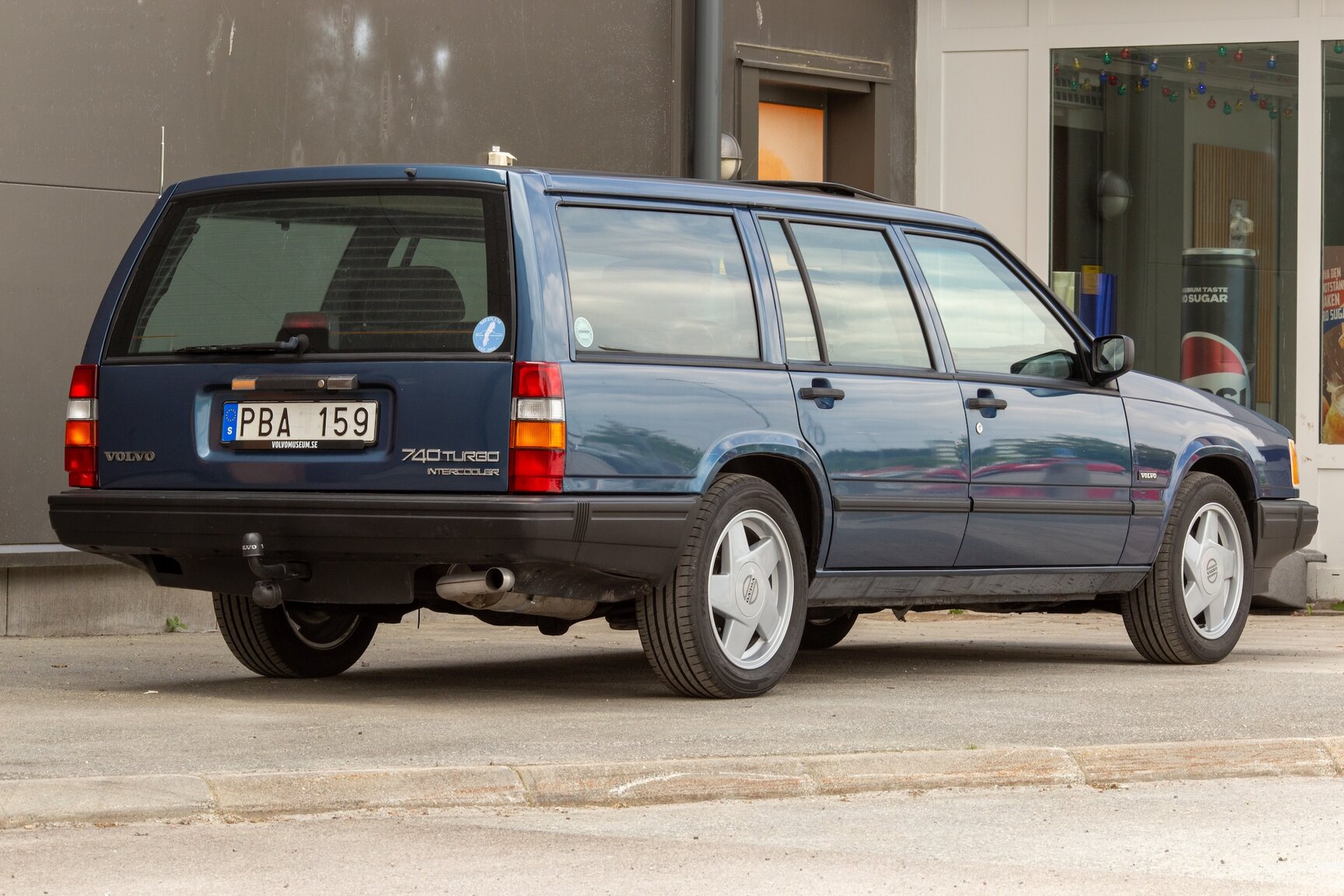 Exteriörbild på 1990 Volvo 745 Turbo (5)